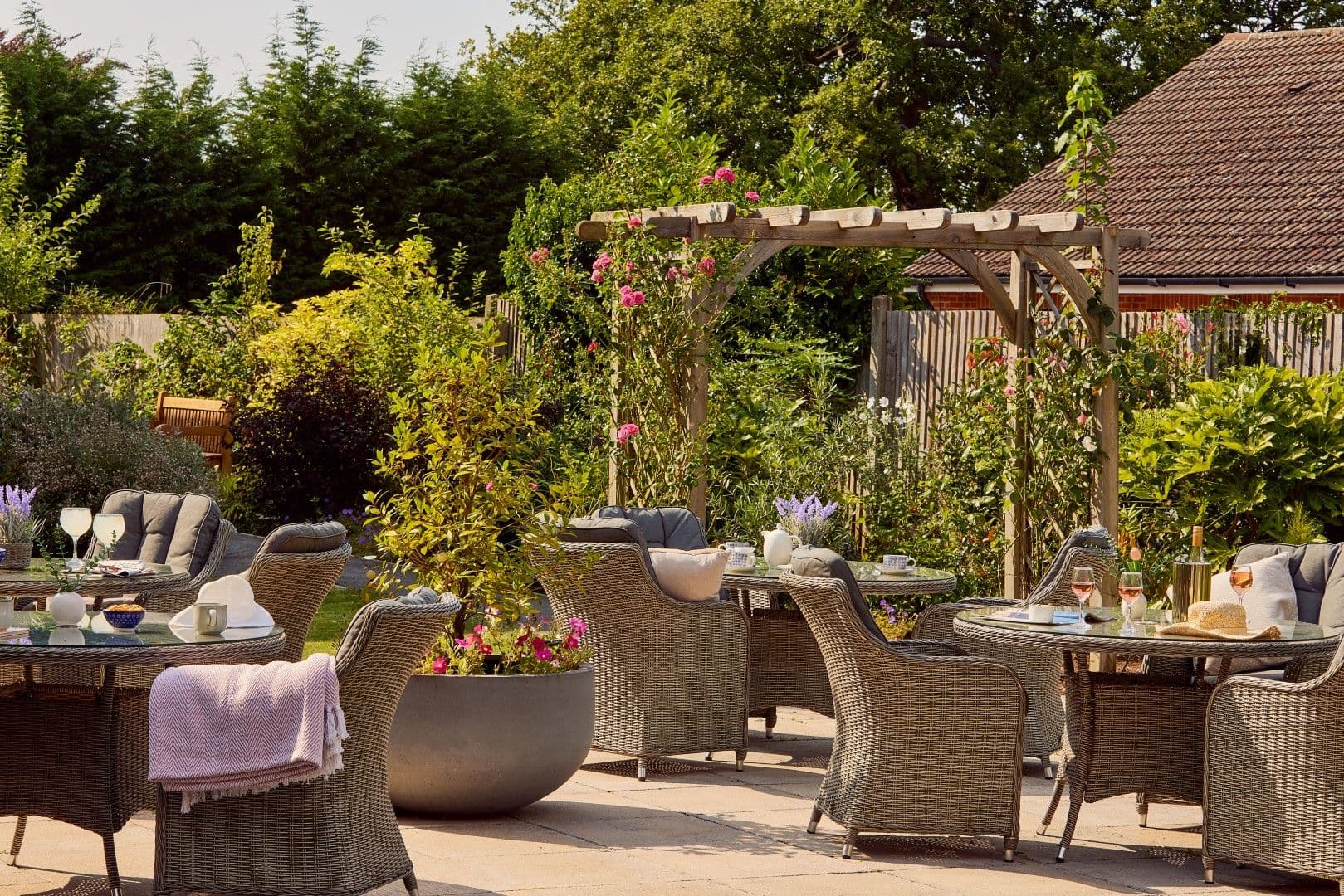Hallmark Luxury Care Homes - Hallmark Banstead Manor care home - 001