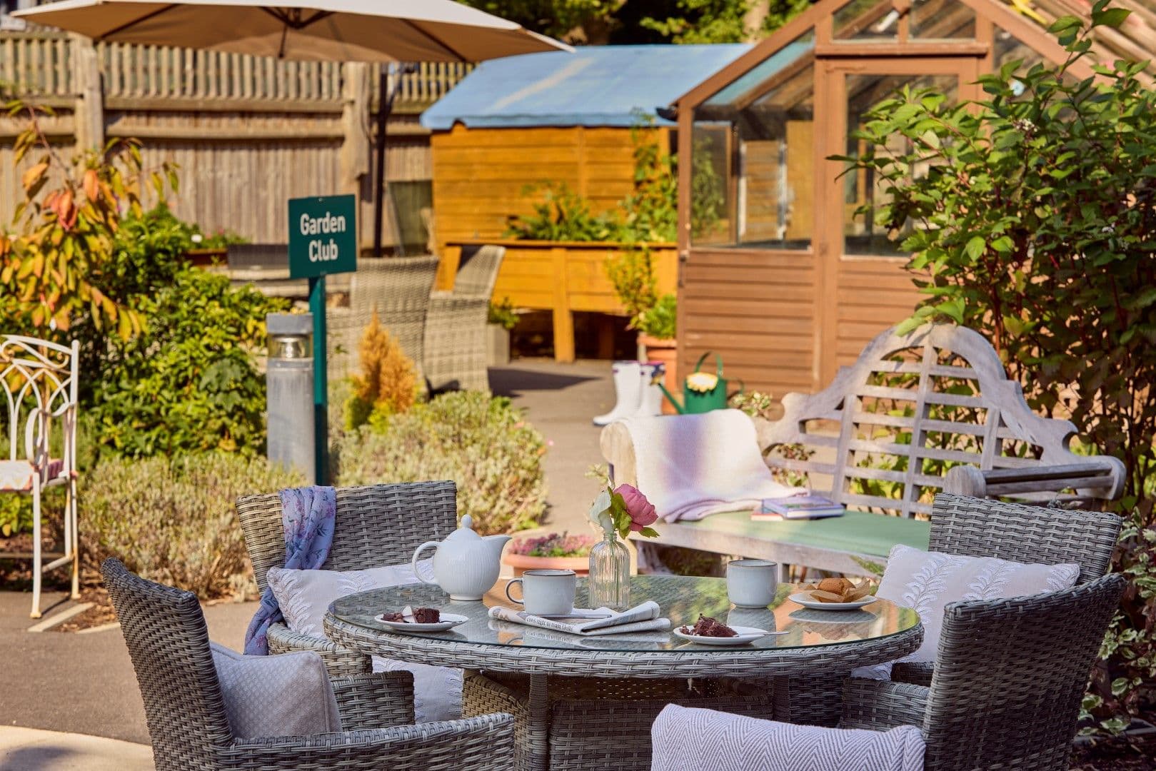 Hallmark Luxury Care Homes - Hallmark Henley Manor care home - 002