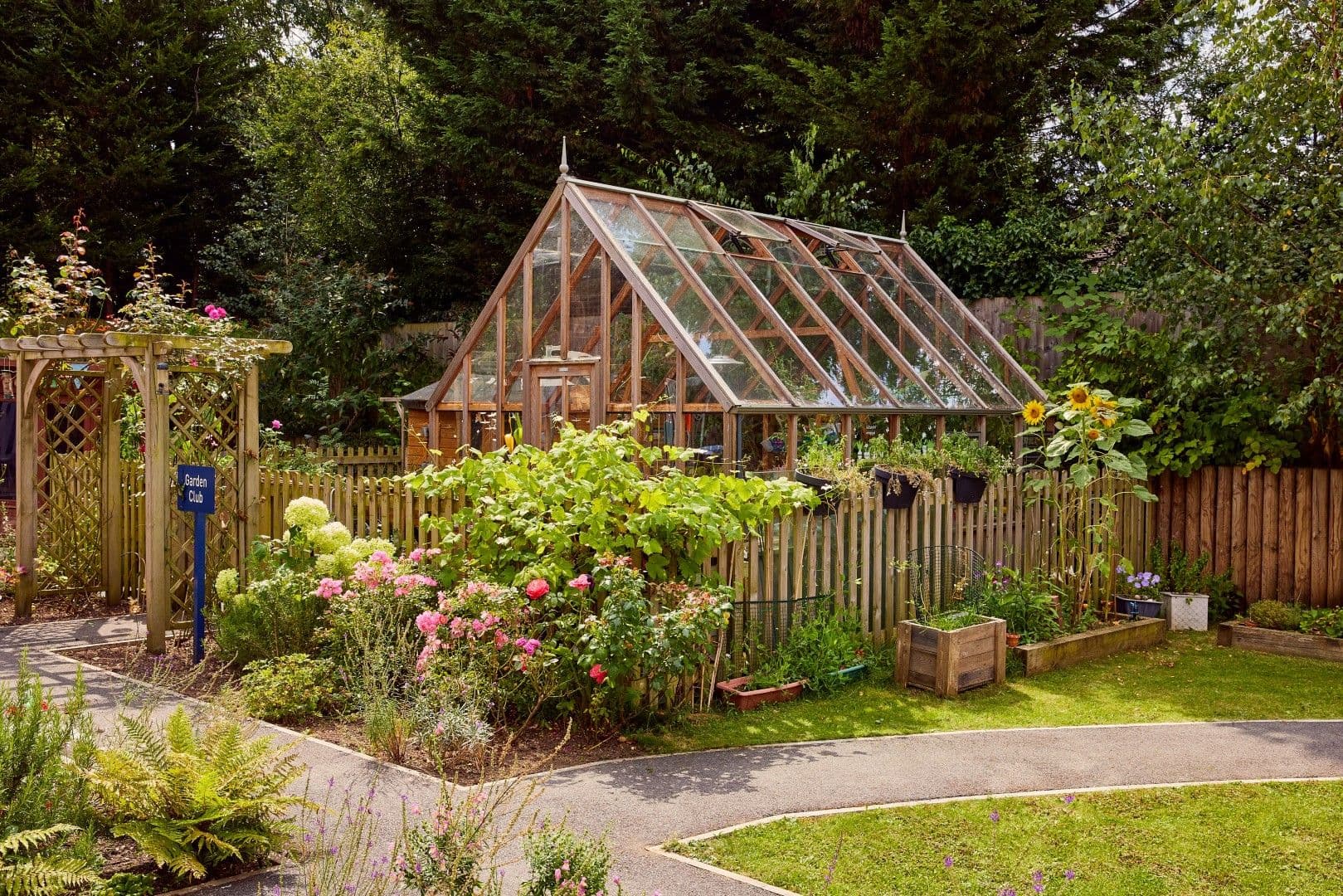 Hallmark Luxury Care Homes - Hallmark Banstead Manor care home - 003