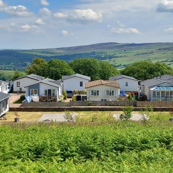 EKOS - Dales View in Dales View, Higher Lane, Salterforth, Barnoldswick, BB18 5SH - 000