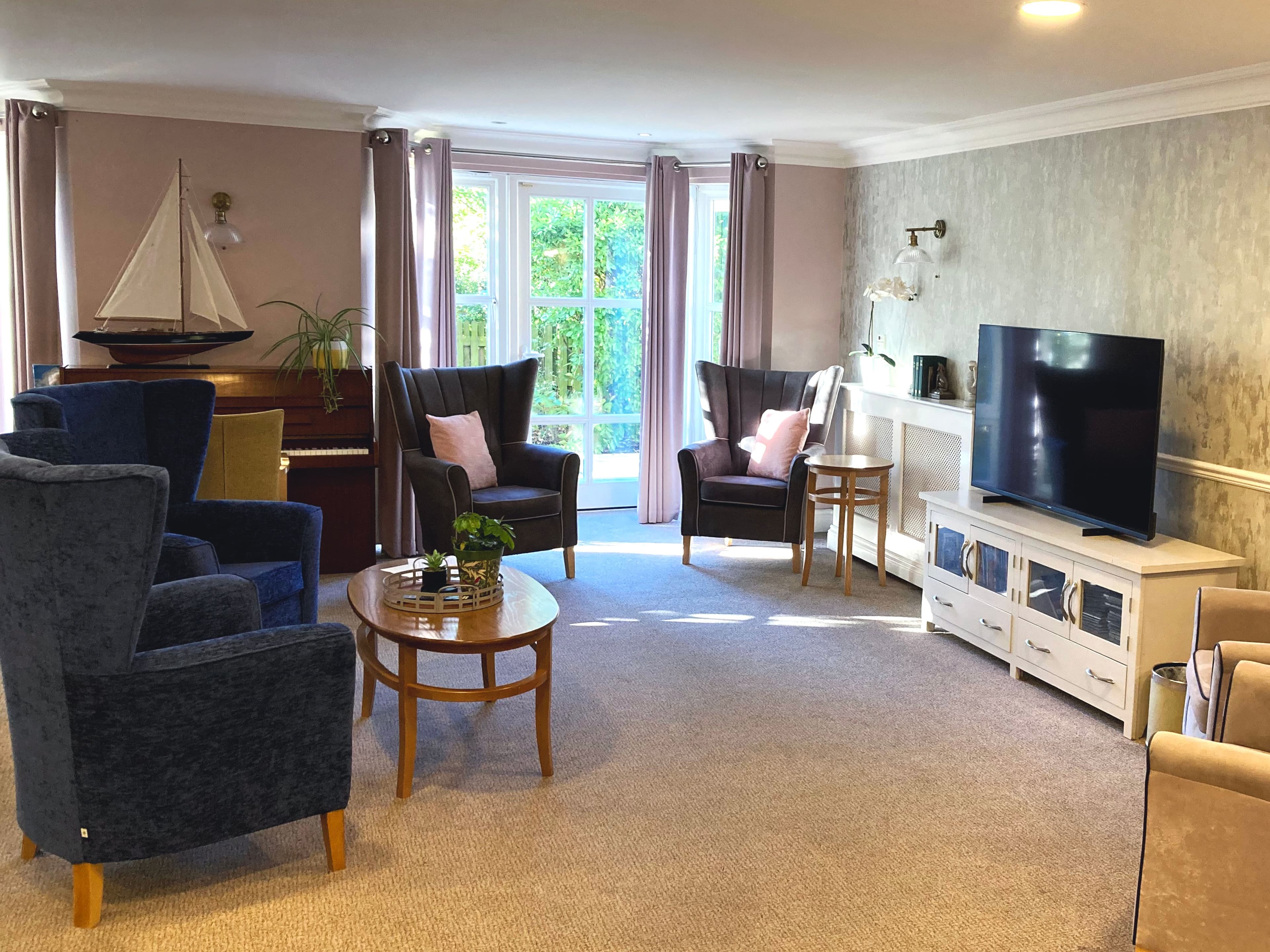 Hallmark Luxury Care Homes - Hallmark Admiral Court care home - 009
