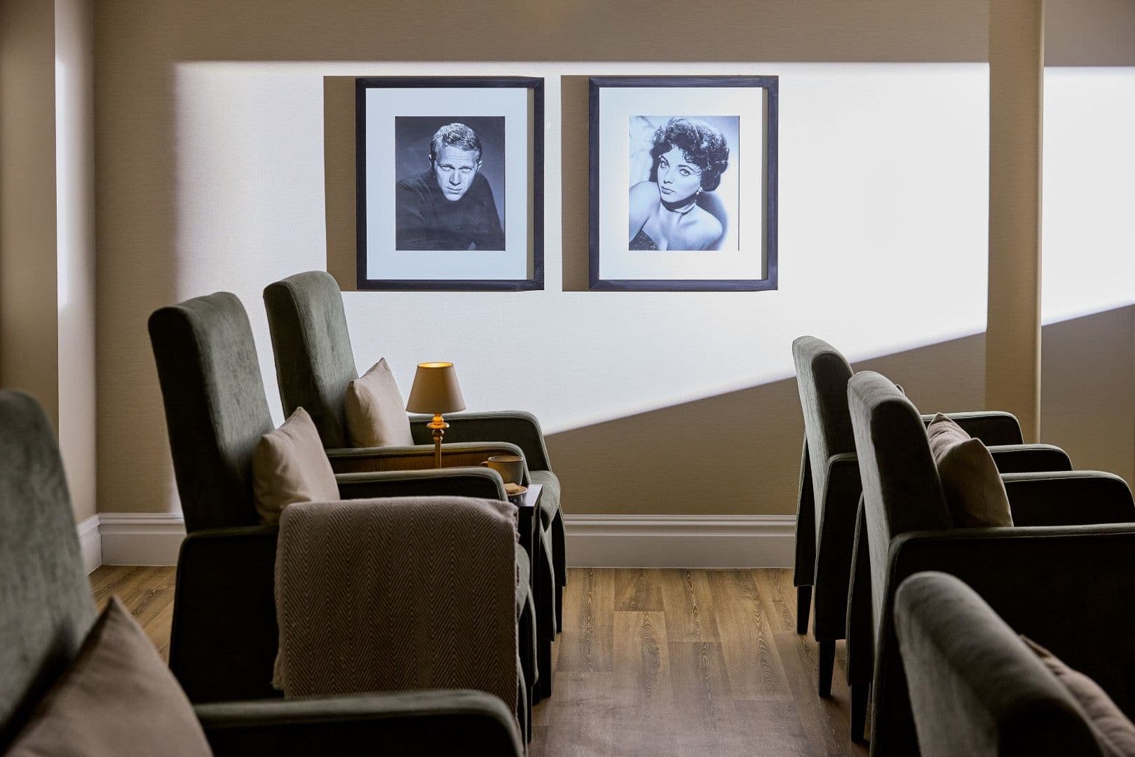 Hallmark Luxury Care Homes - Hallmark Henley Manor care home - 017