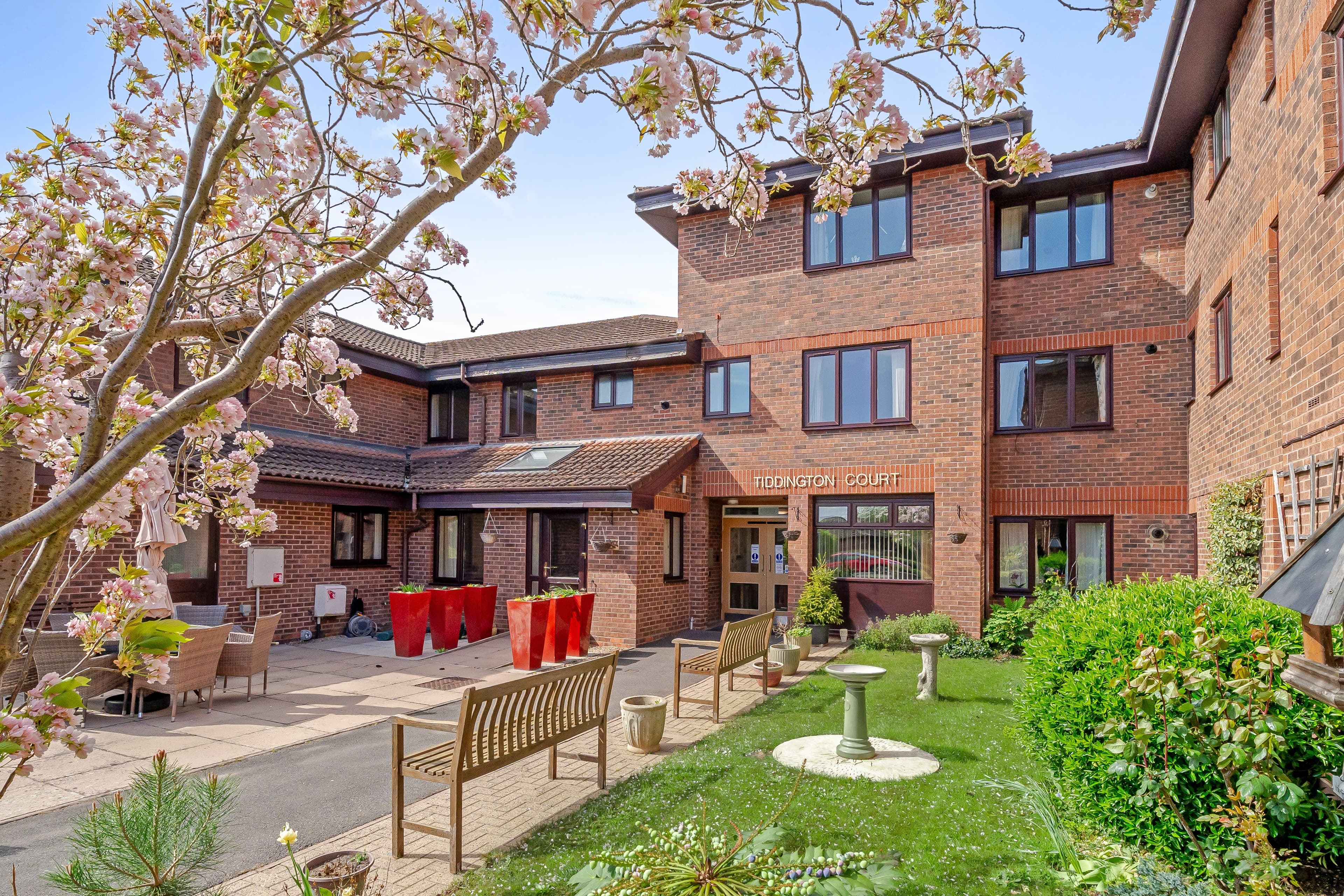 Retirement Security - Tiddington Court in Knight's Lane, Tiddington, Stratford-upon-Avon CV37 7BP - 000