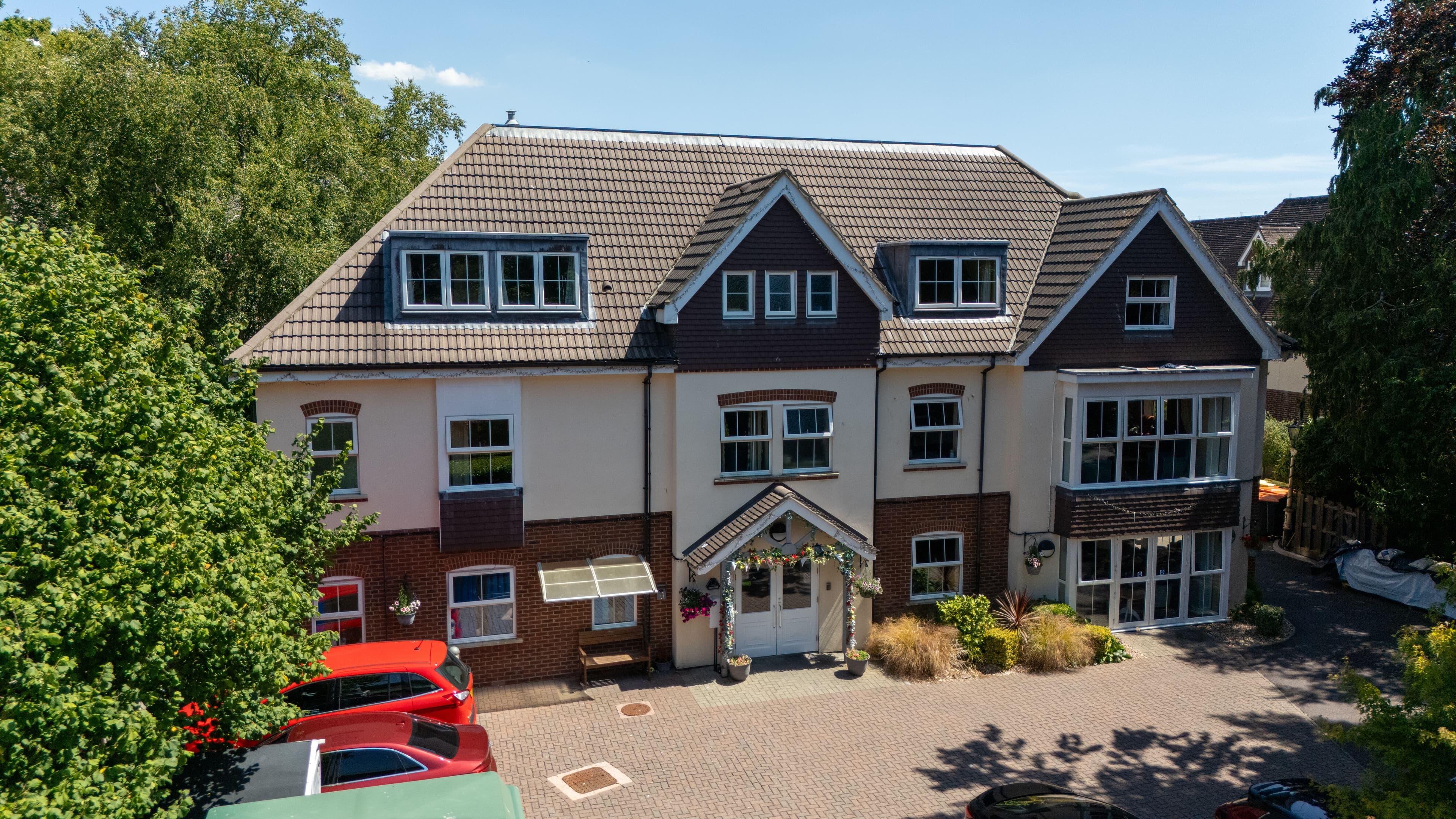 Luxury Care  - Aranlaw House care home 1
