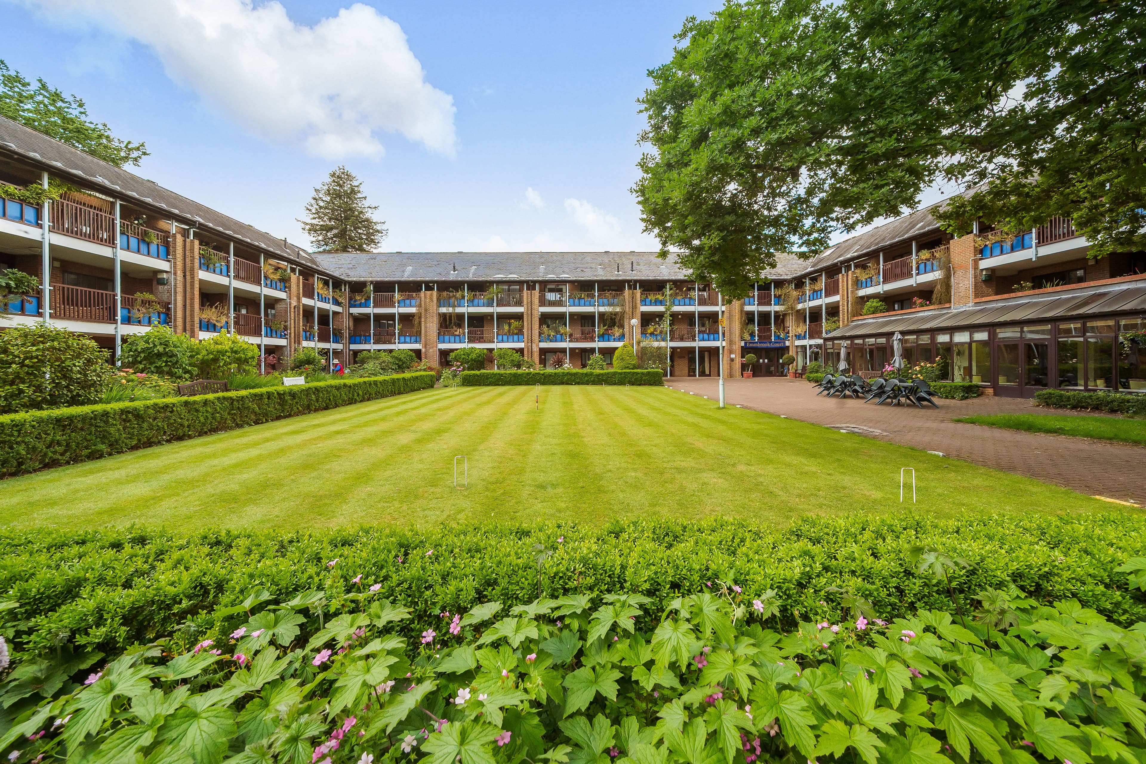 Retirement Security - Emmbrook Court in off Woolacombe Drive, Leighton Park, Reading RG6 5TZ - 000