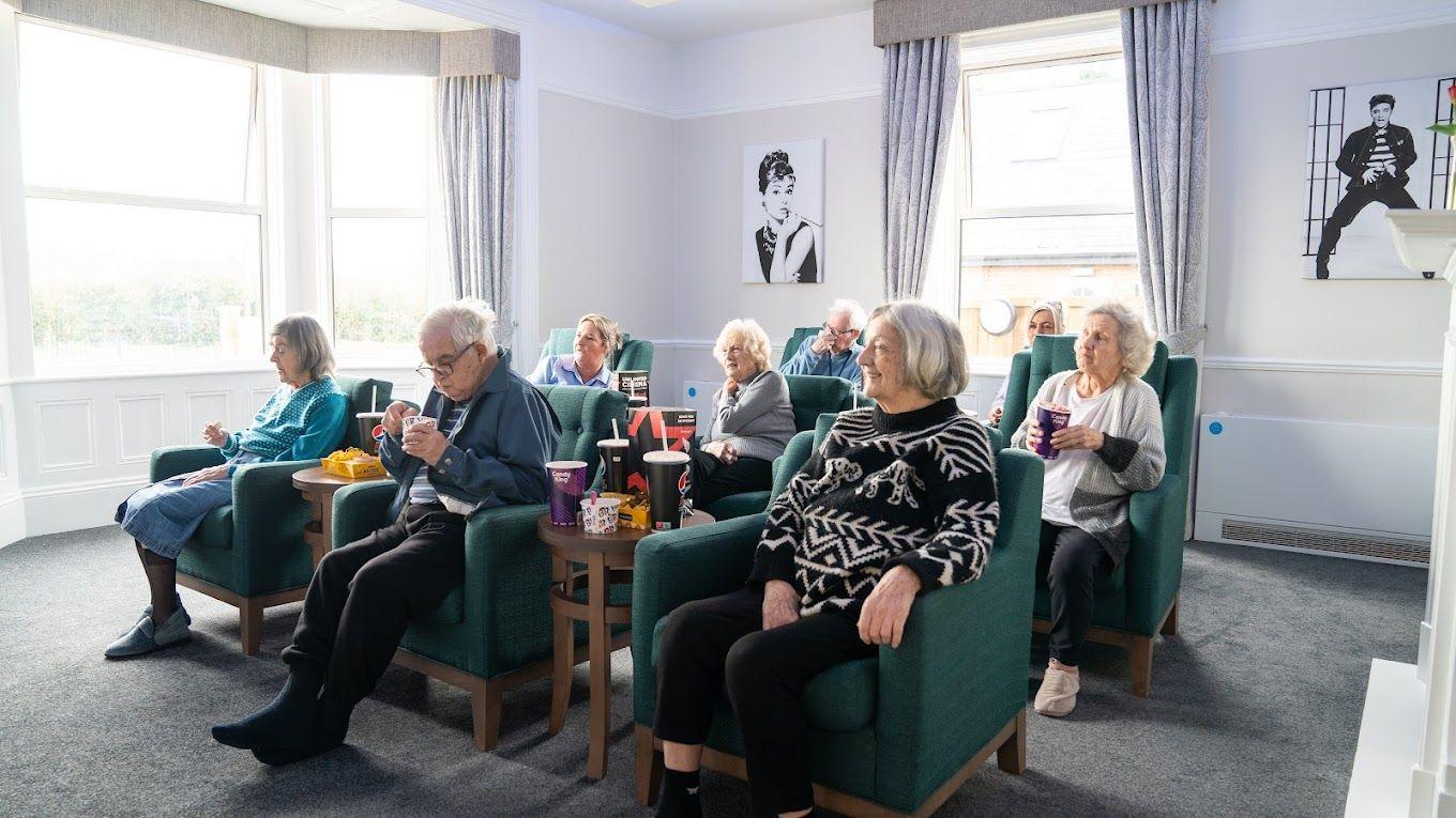 Premium Care Group - Weald Hall care home 007