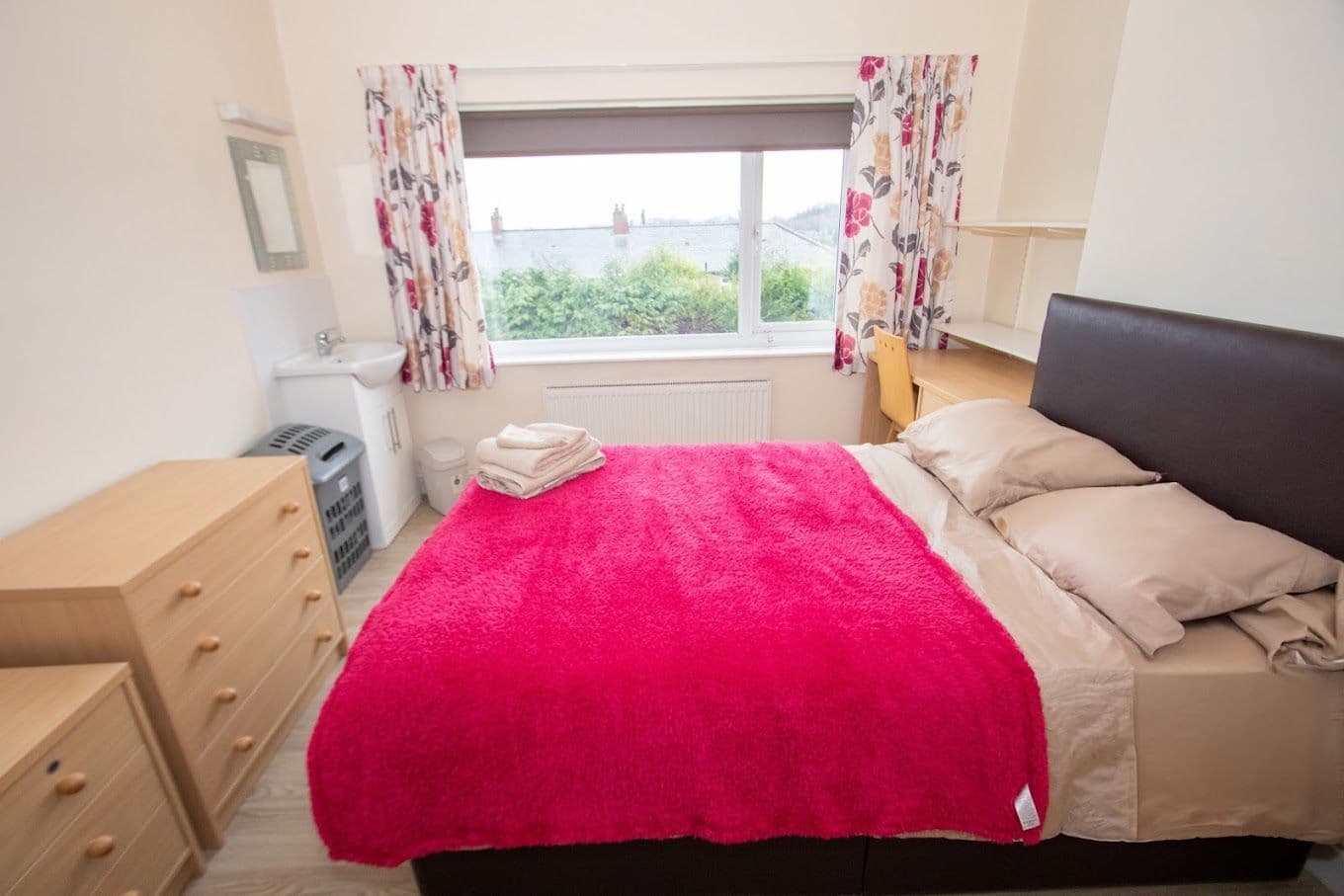 Shaw Healthcare - The Links care home - 009