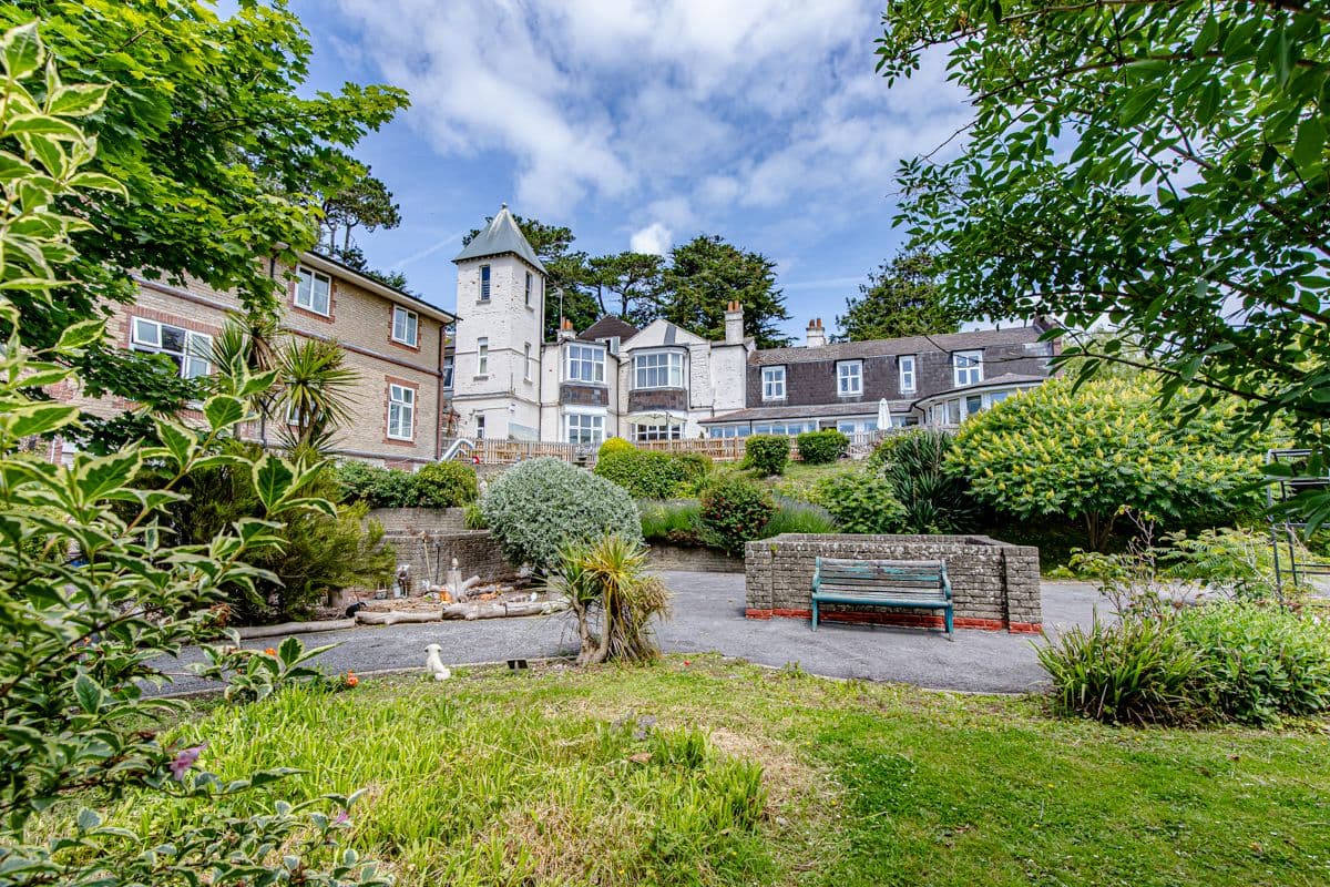 HC-One - St James' Park care home - 012