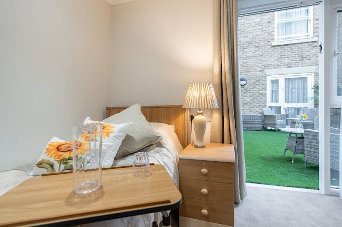 B&M Care - Hillview care home - 004
