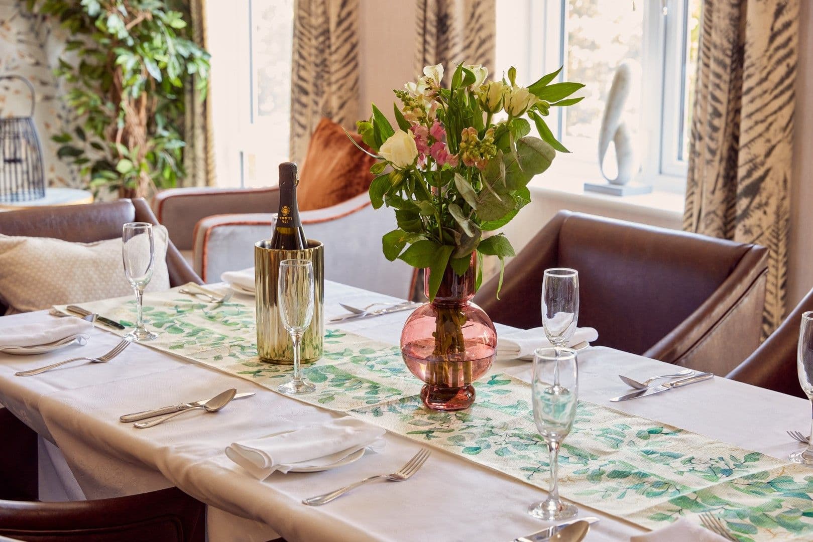 Hallmark Luxury Care Homes - Hallmark Banstead Manor care home - 020