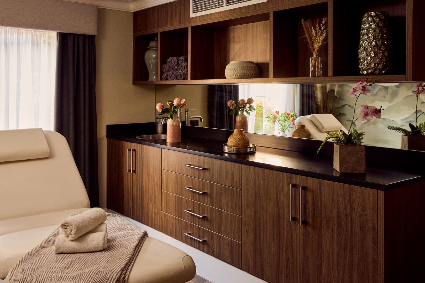 Hallmark Luxury Care Homes - Hallmark Henley Manor care home - 019