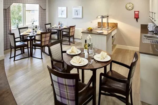 Avery Healthcare - Ashurst Mews care home 3