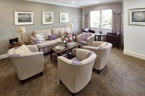 Avery Healthcare - Ashurst Mews care home 2