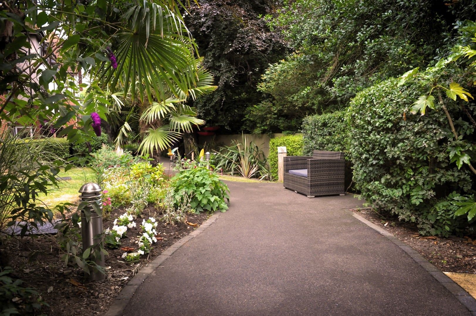 Hallmark Luxury Care Homes - Hallmark Maycroft Manor care home - 001