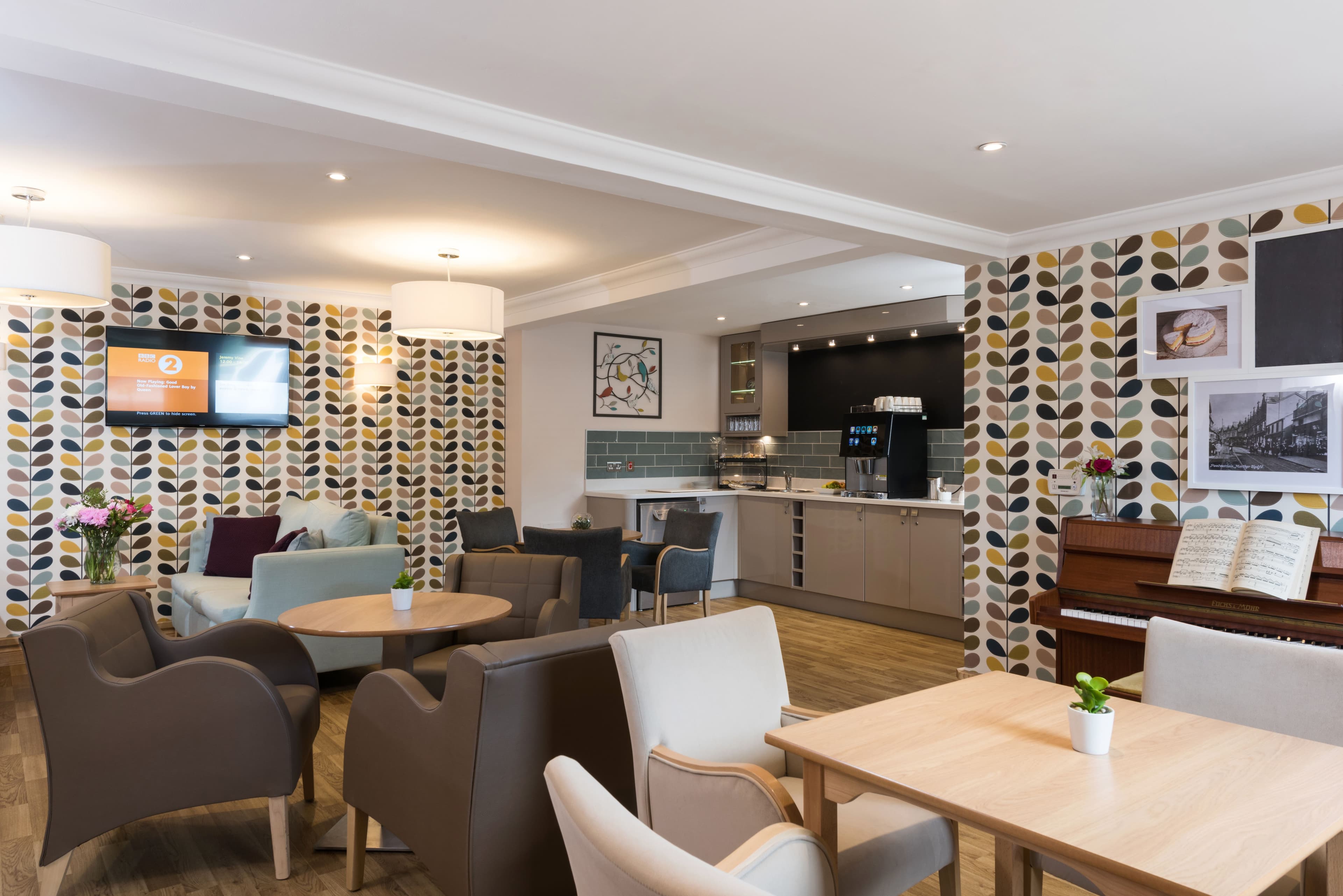 Hallmark Luxury Care Homes - Hallmark Greenhill Manor care home - 003