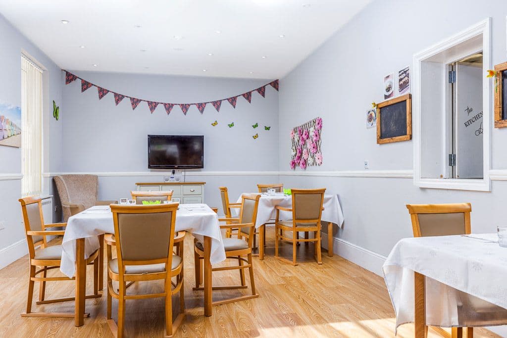 Charing Healthcare - Woodside care home - 005