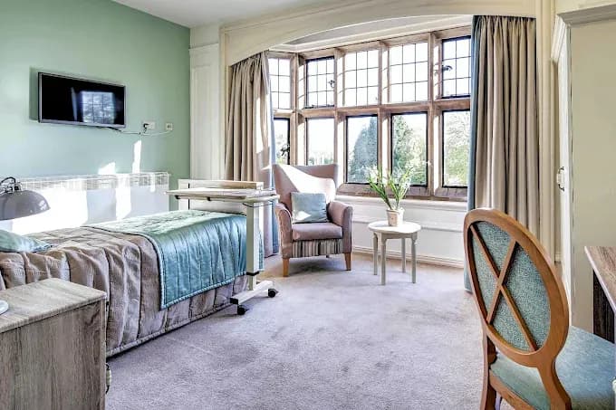 Manor Life - Oak Hall care home - 010