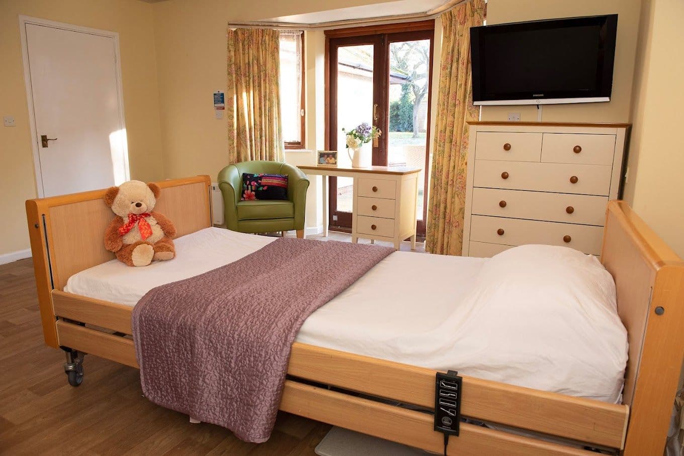 Castle House Group - Coxwell Hall of Faringdon care home - 001