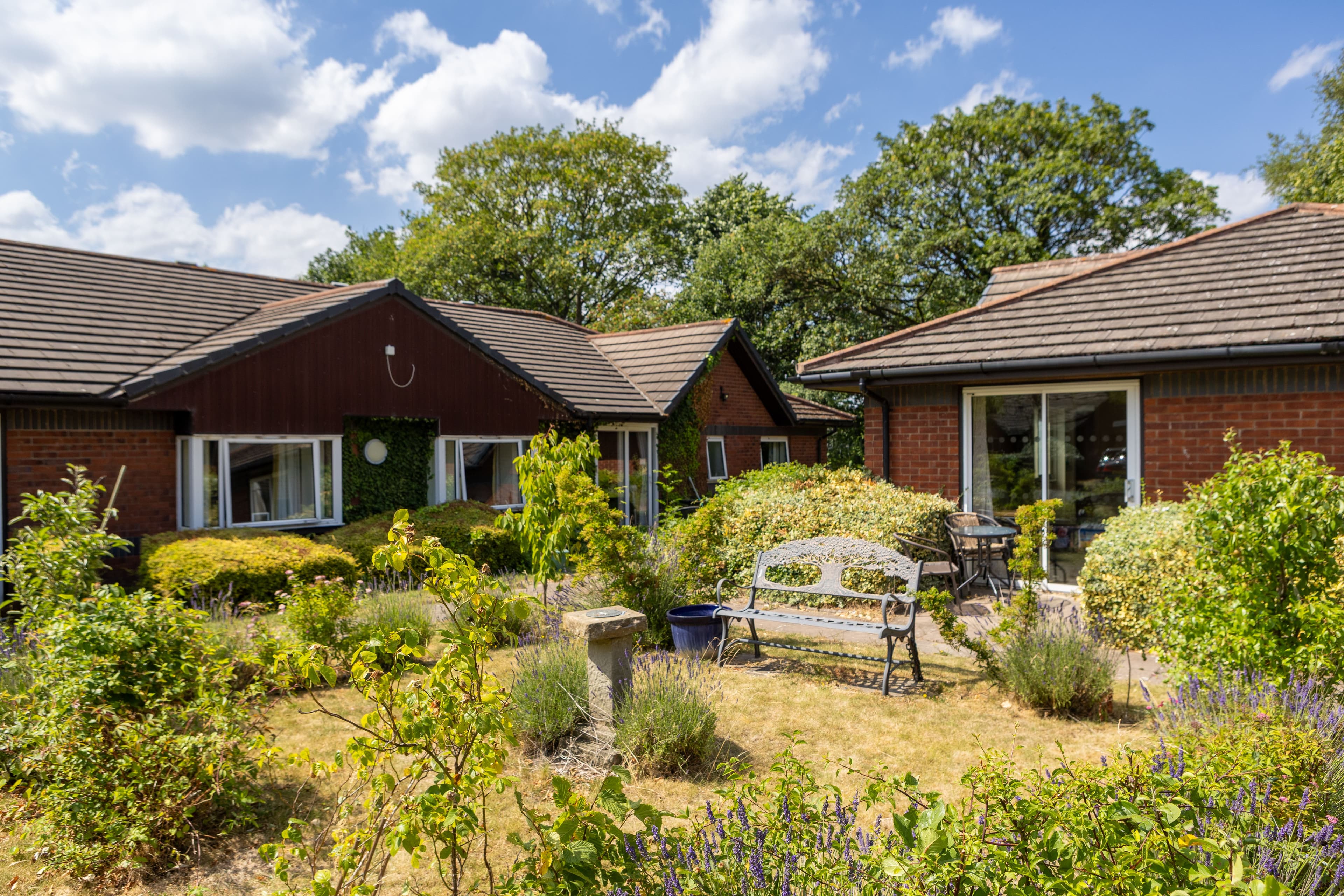 Advinia Health Care - Parklands Court care home - 011