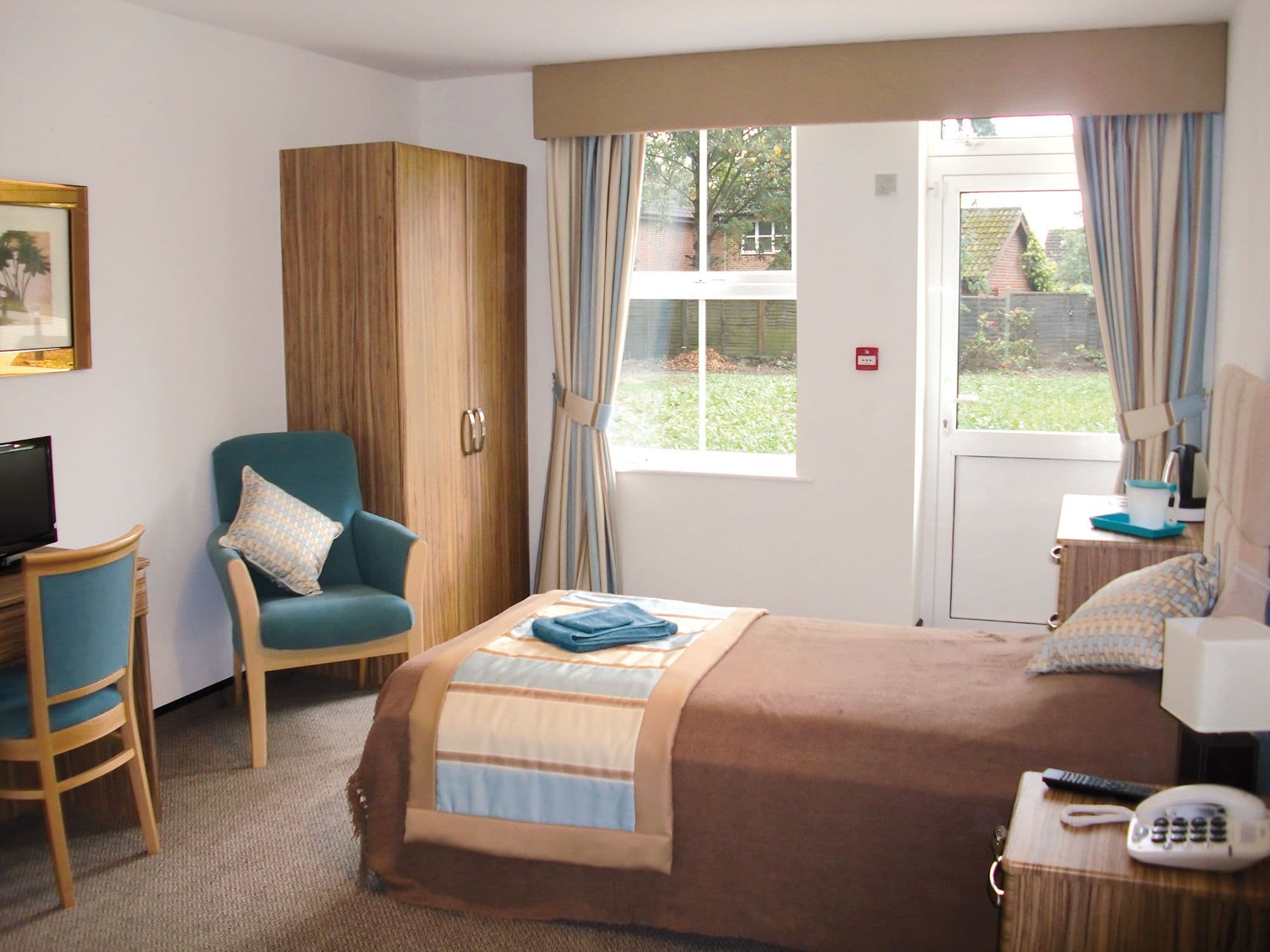 Bagshot Park Care Home in Surrey 3