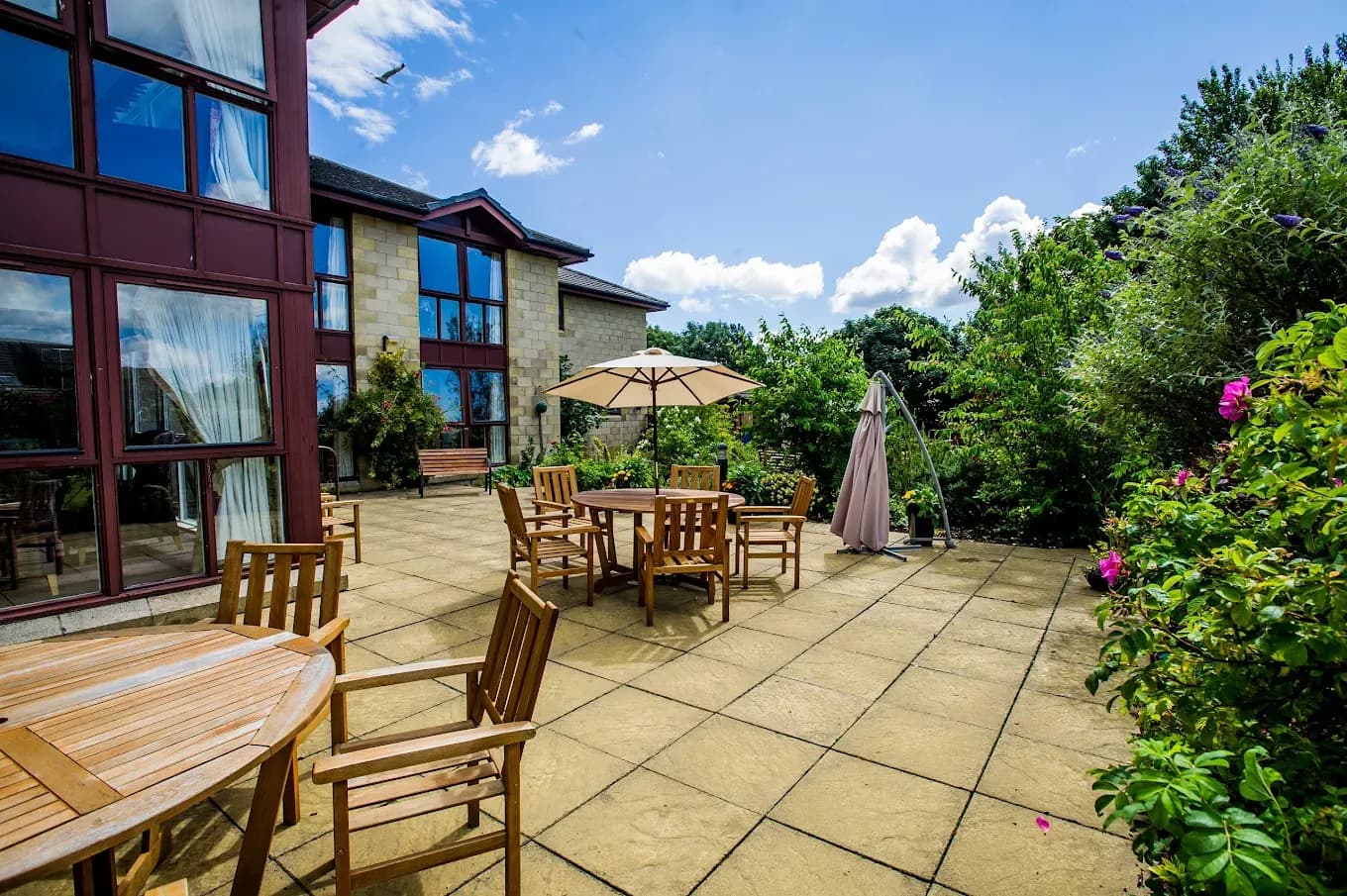 HC-One - Ballumbie Court care home - 003