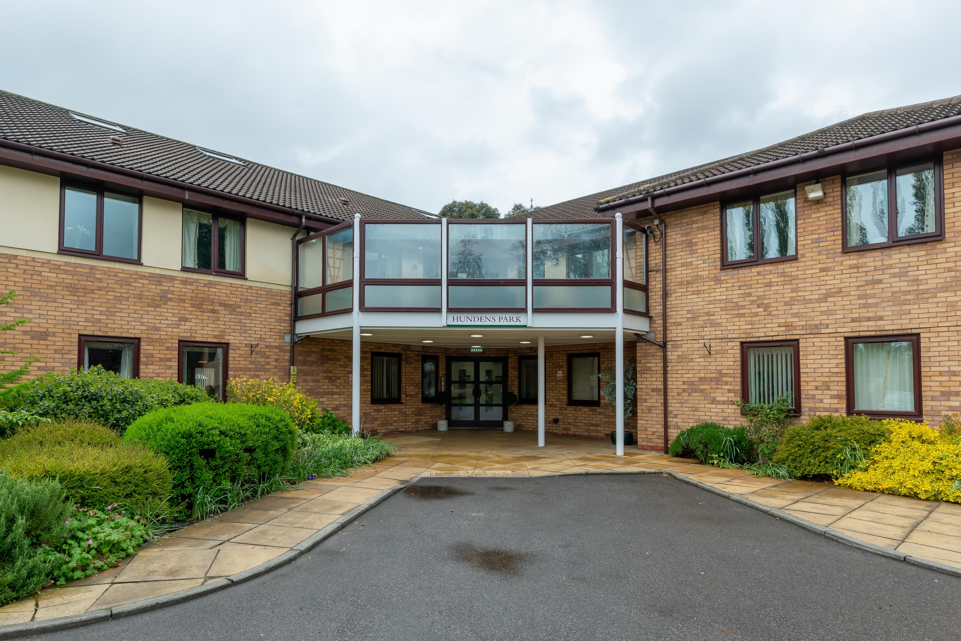 Barchester Healthcare - Hundens Park care home 3