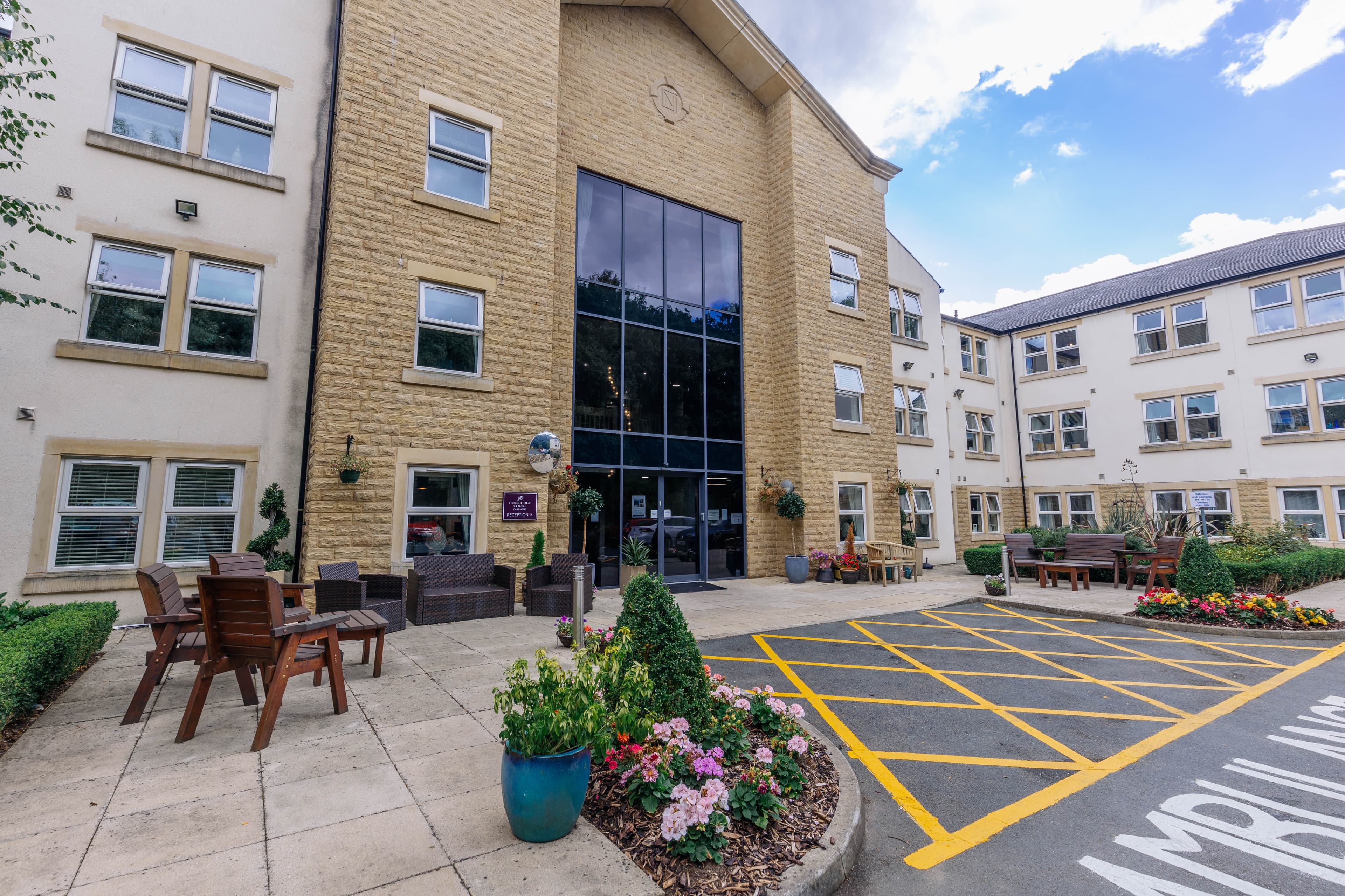 Barchester Healthcare - Cookridge Court care home 4