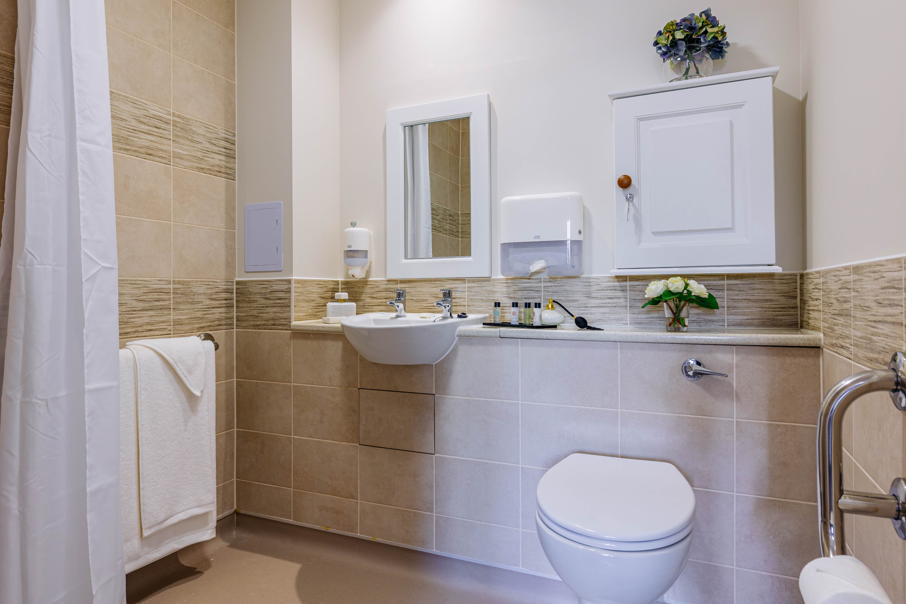 Barchester Healthcare - Hazel Lodge care home 3