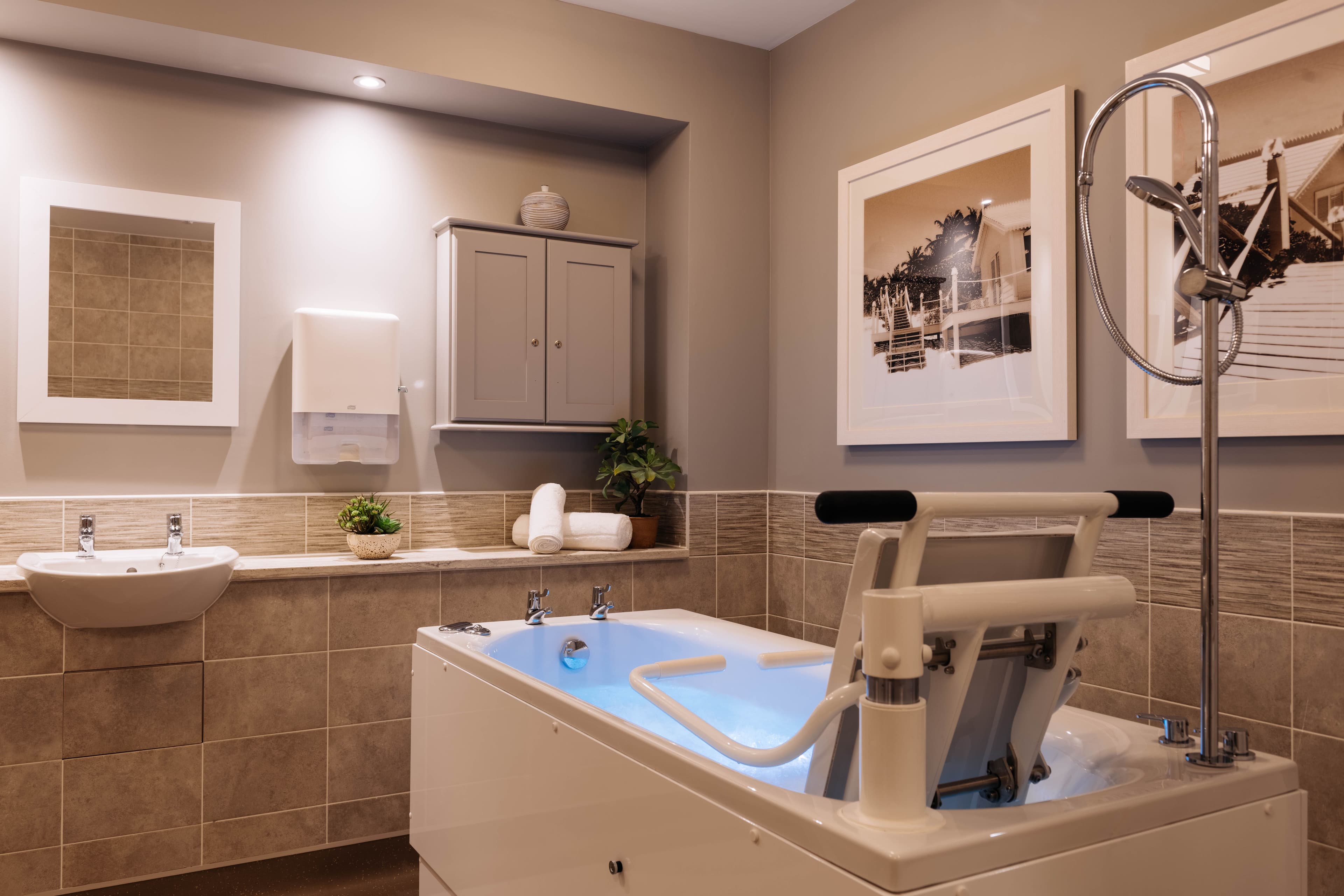 Barchester Healthcare - Kings Park care home 21