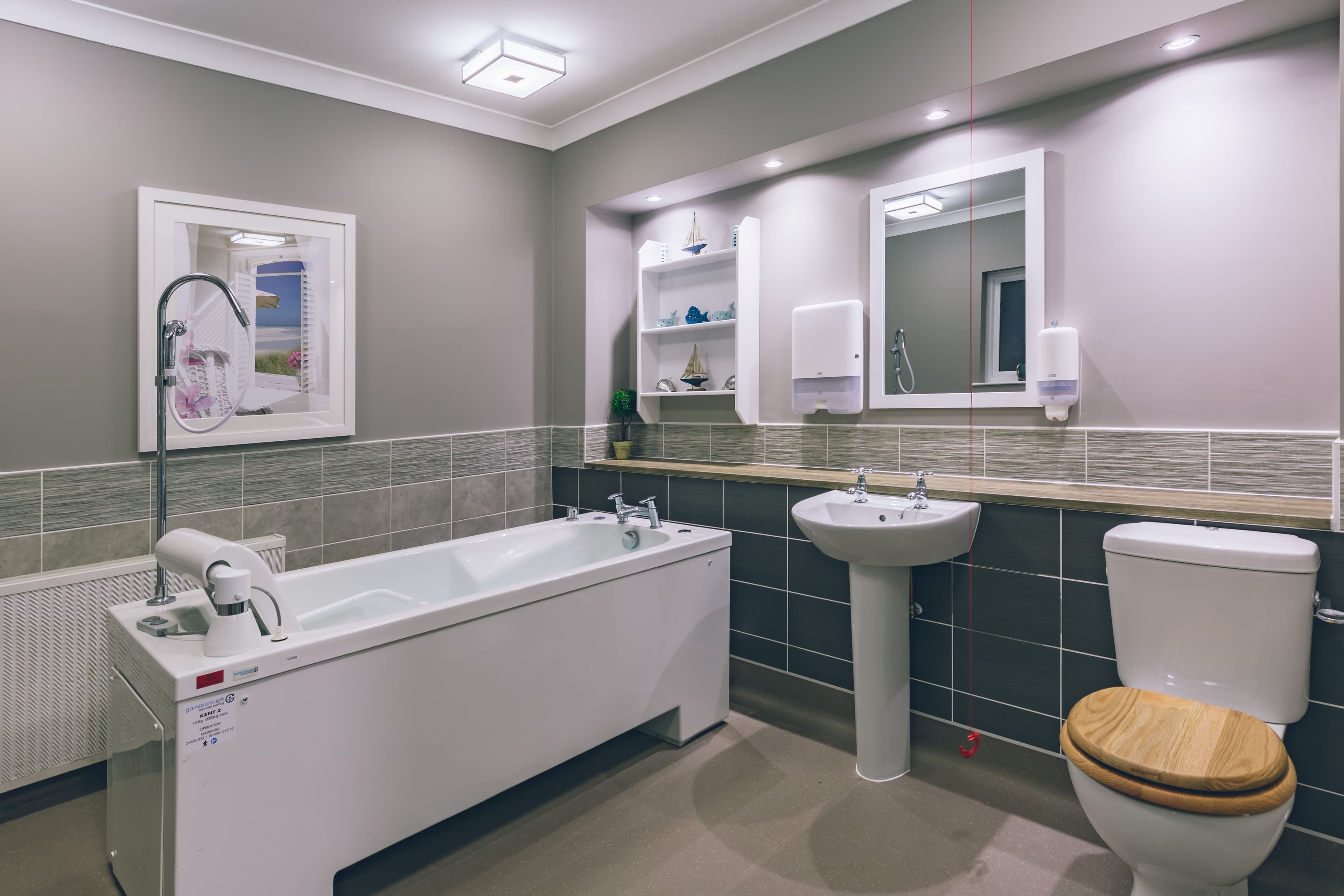 Bathroom of Vecta House Care Home in Newport, Isle of Wight