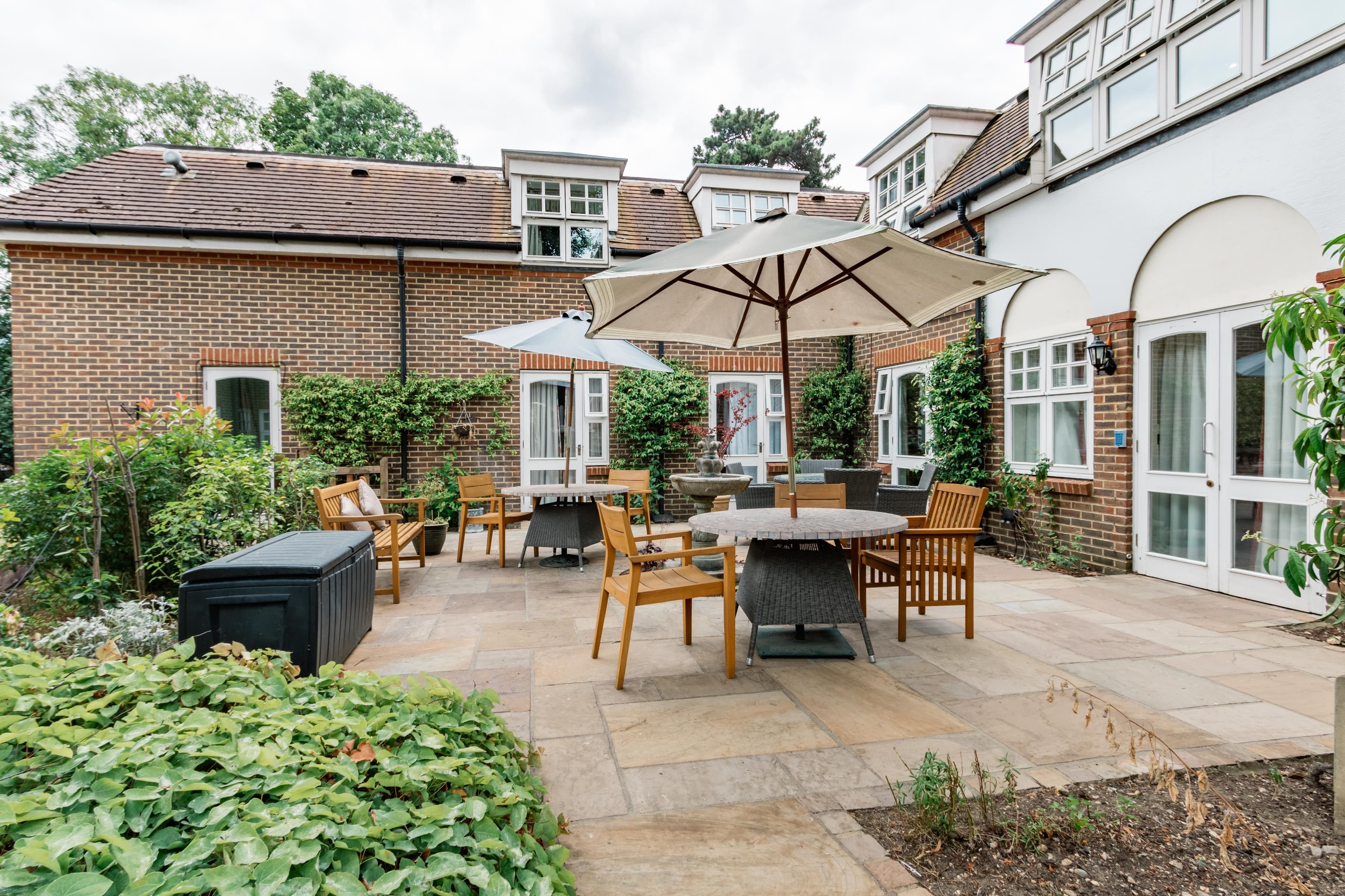Barchester Healthcare - Barchester Healthcare Wimbledon Beaumont care home - 021