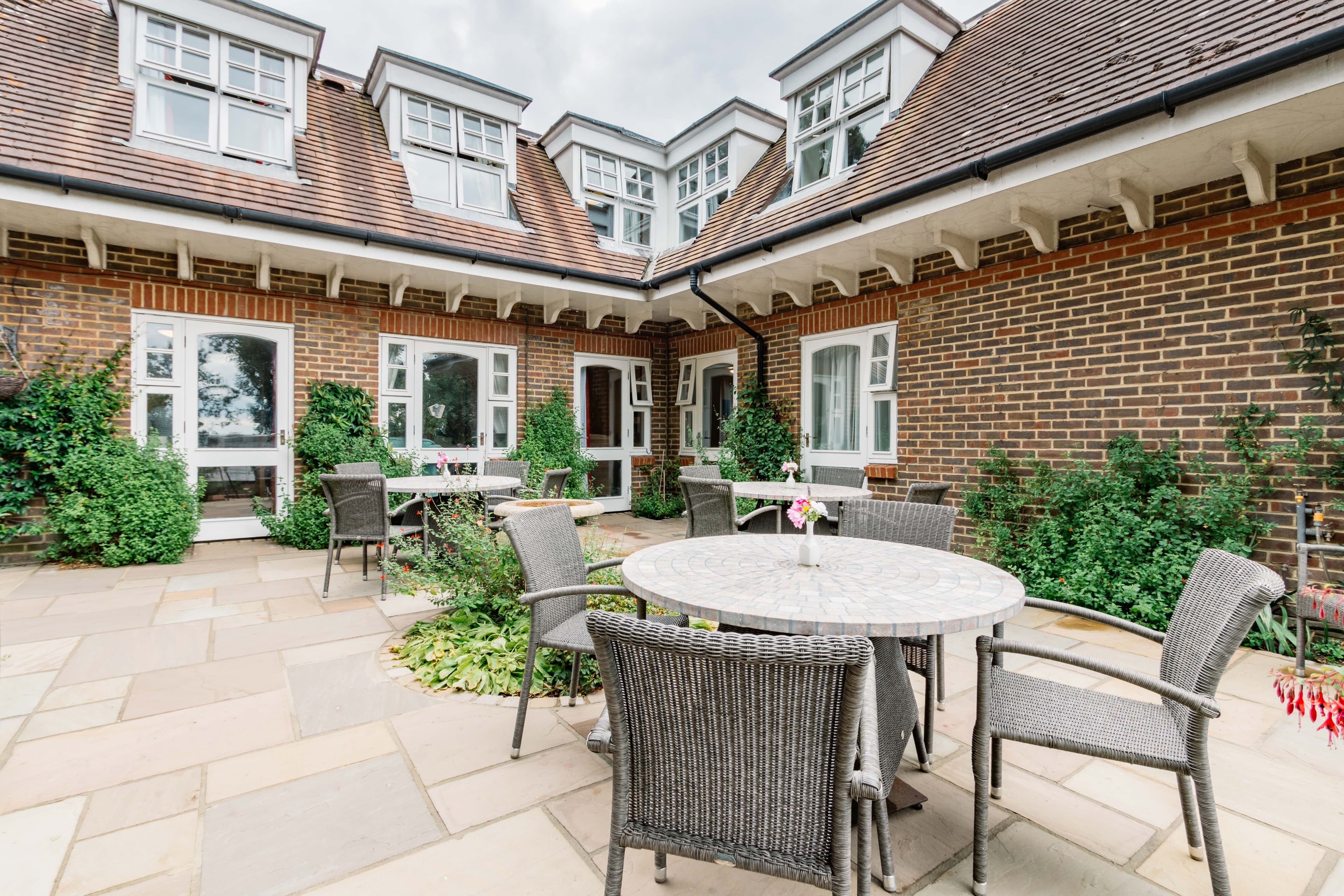 Barchester Healthcare - Barchester Healthcare Wimbledon Beaumont care home - 020