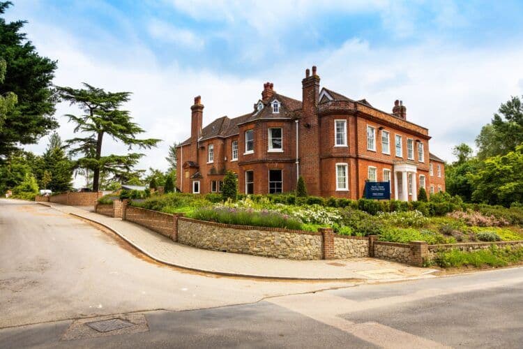 Barty House-main-image