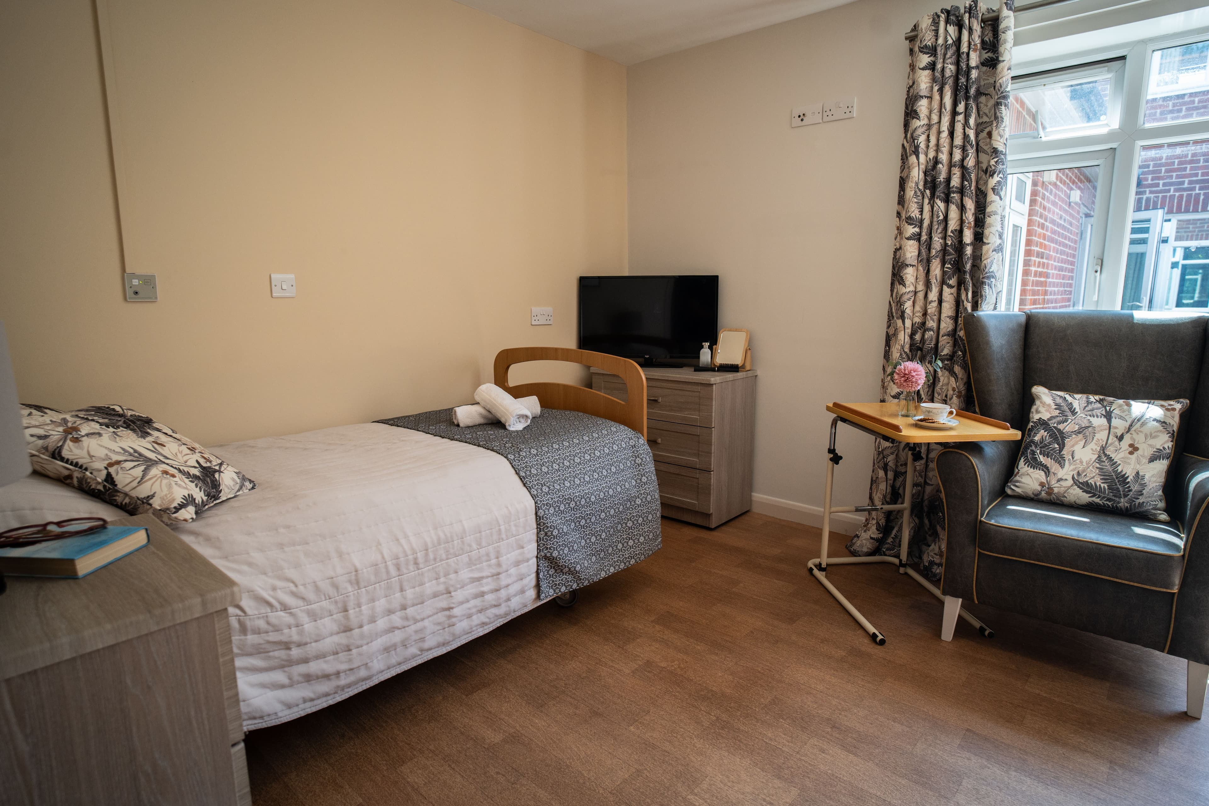 Kings Lodge Care Home in West Byfleet 8