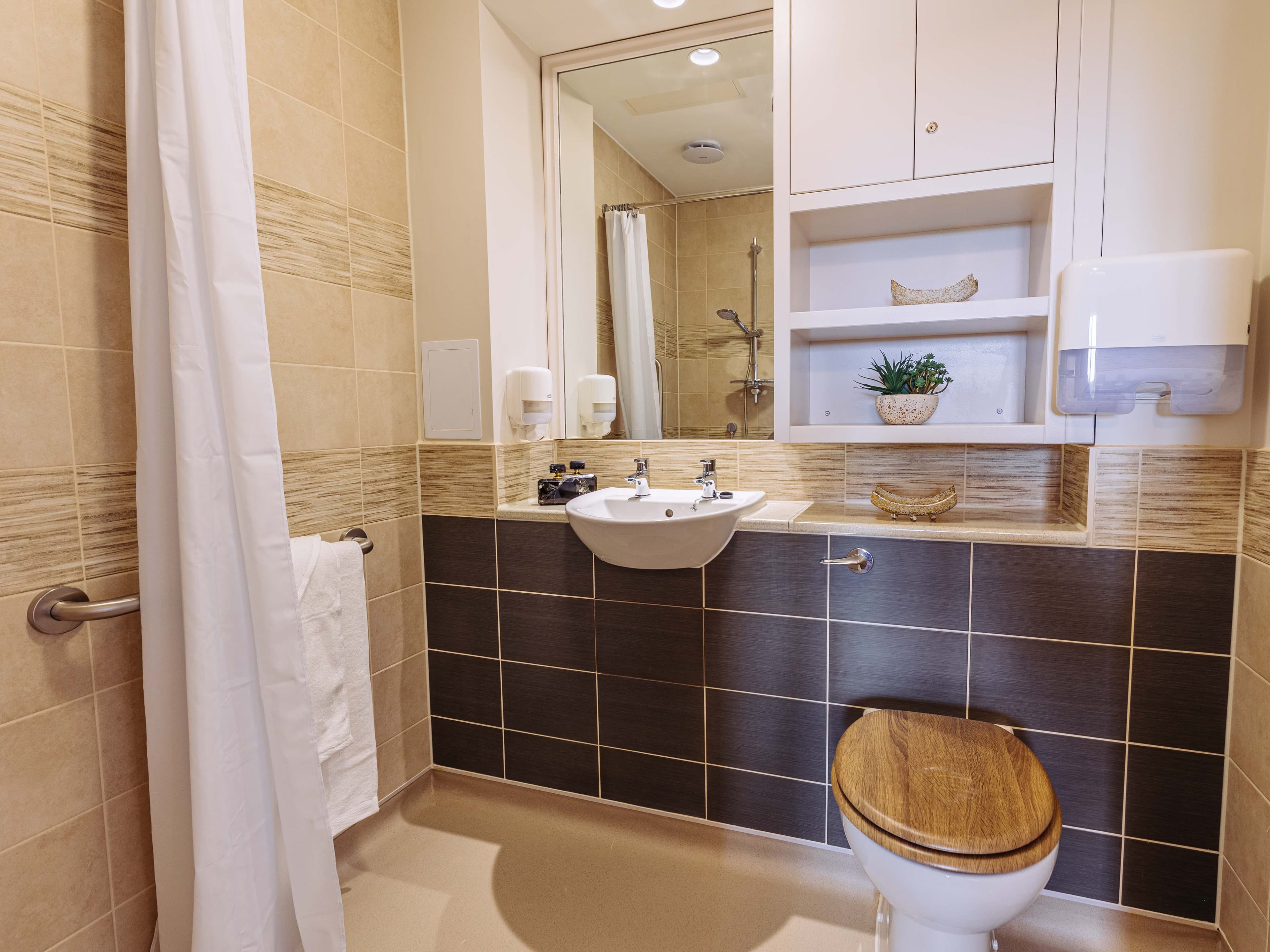 Bathroom at Bere Grove Care Home in Horndean, East Hampshire