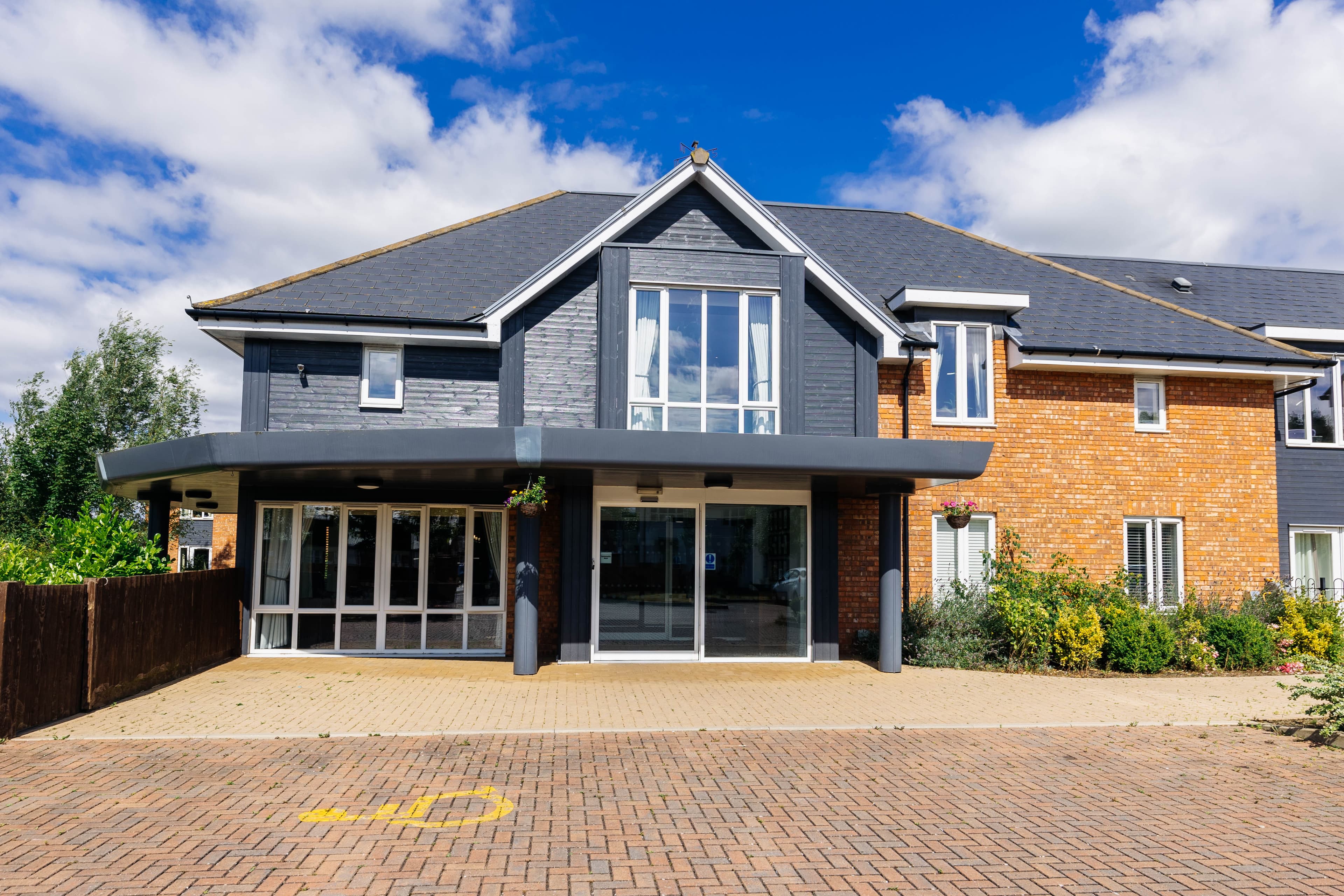 Exterior of Oak Grange Care Home in Chester, Cheshire