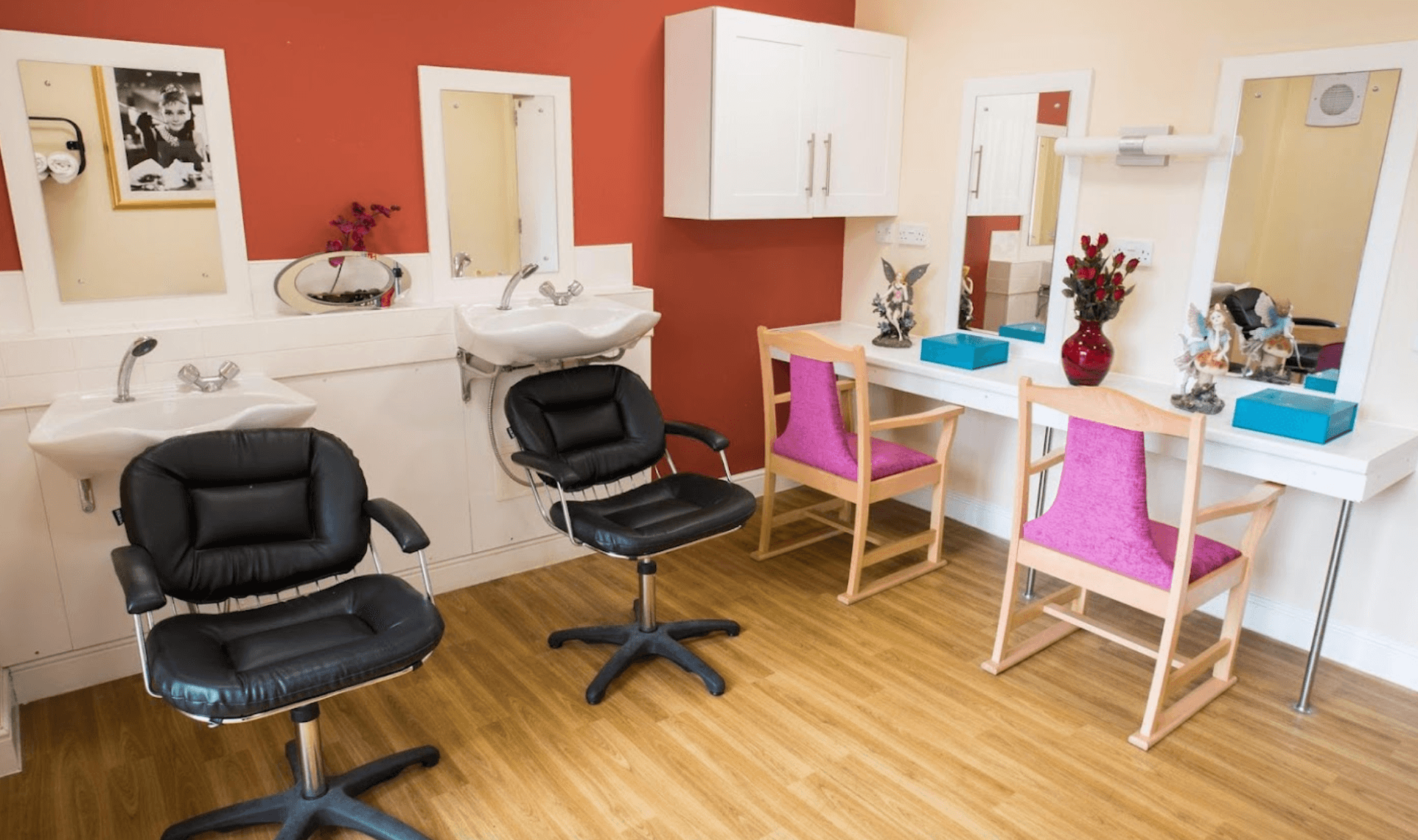 Salon at Oak Lodge Care Home in Southampton, Hampshire