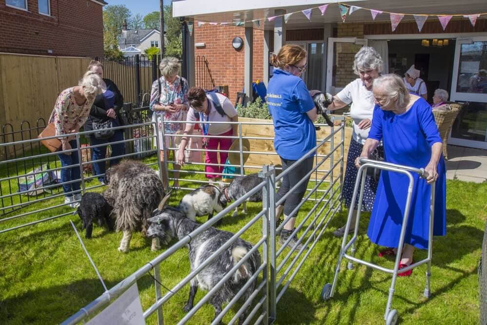 Care UK - Pear Tree Court care home 16