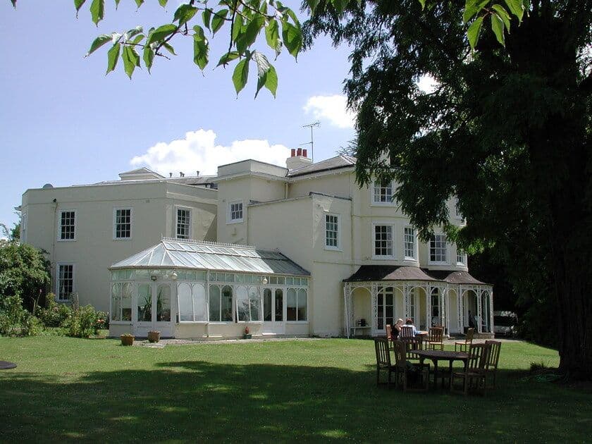 Exterior of Bridge House of Twyford in Twyford, Berkshire