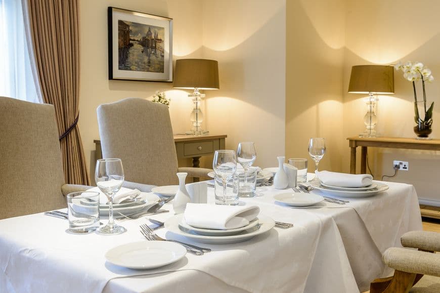 Dining room of Bridge House of Twyford in Twyford, Berkshire