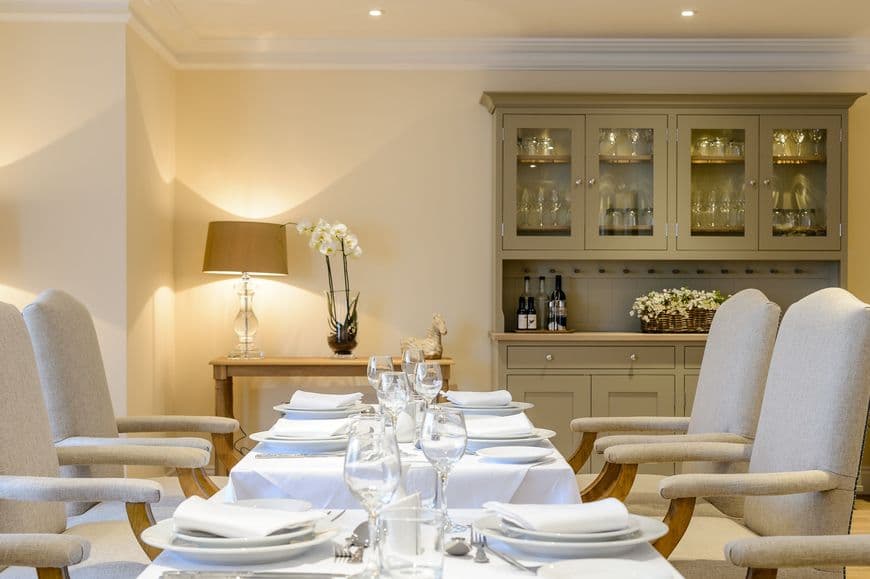 Dining room of Bridge House of Twyford in Twyford, Berkshire