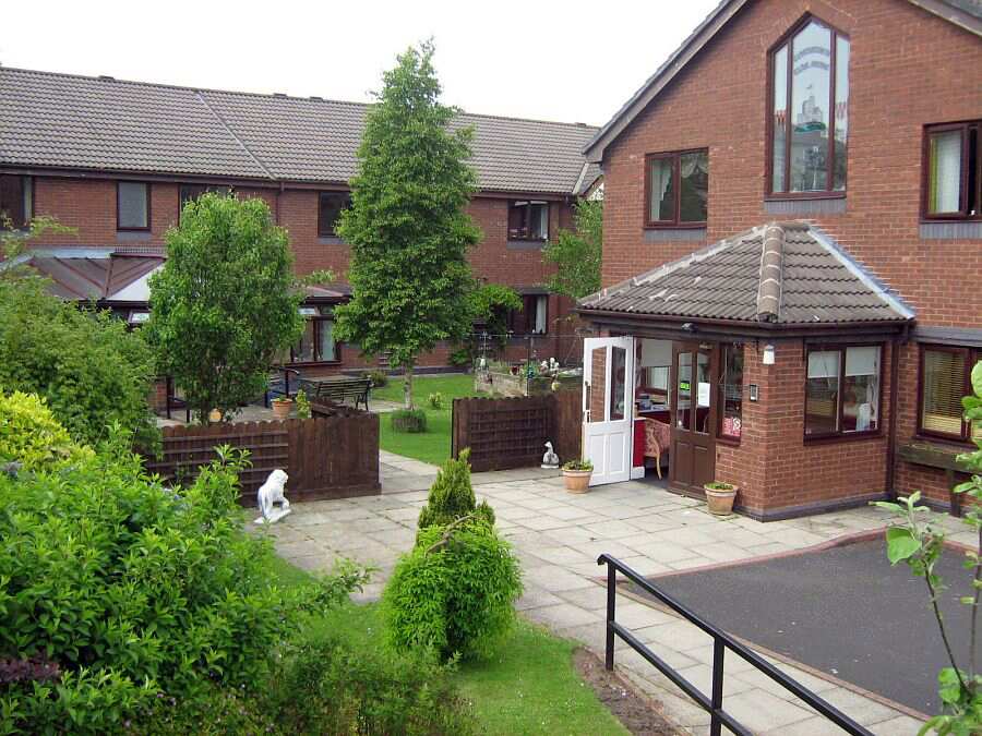 Ascot Care - Castleview care home - 006