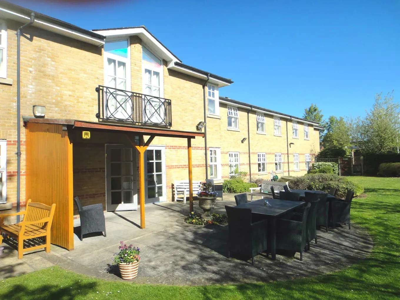 HC-One - Cedar House care home - 009