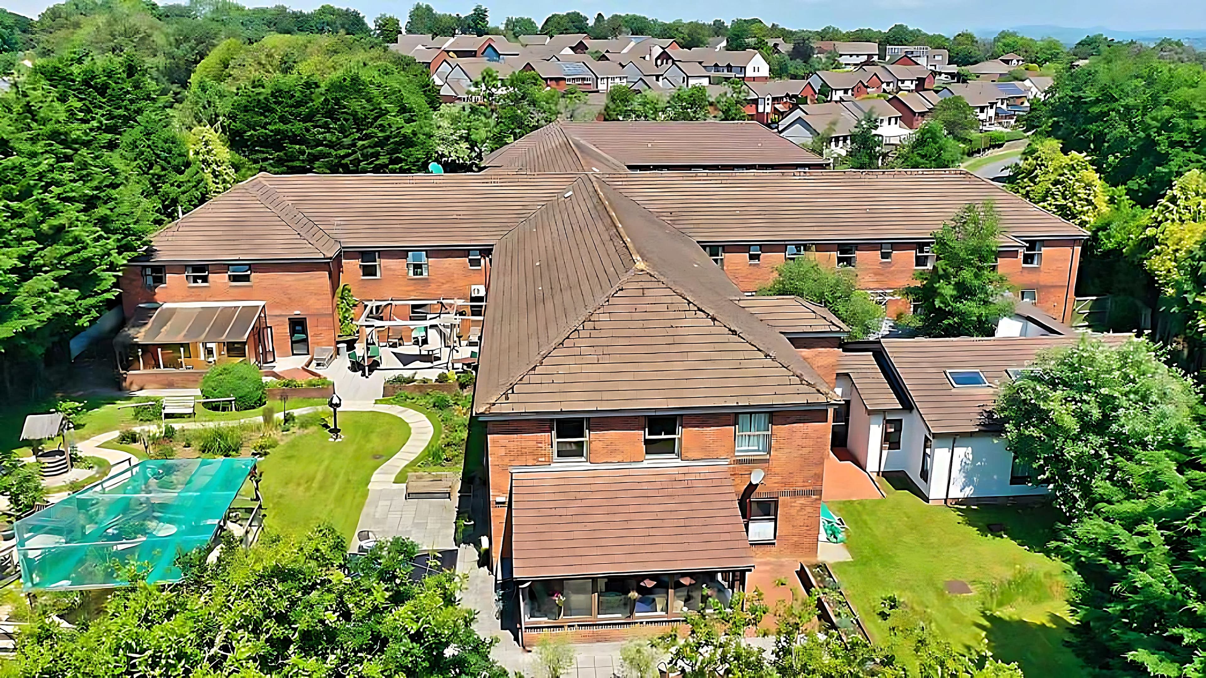 Harbour Healthcare - Devonshire House and Lodge care home 5