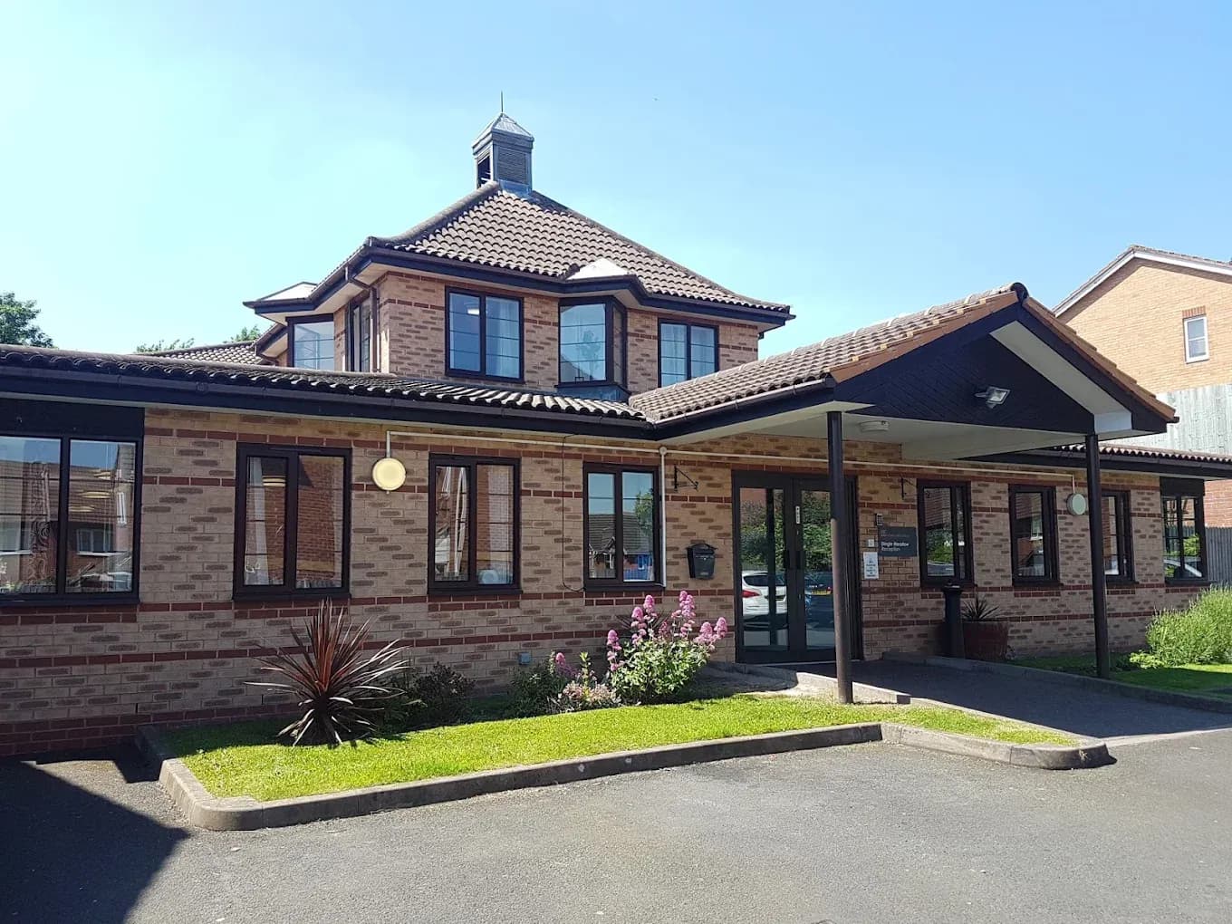 Dingle Meadow Oldbury Hc-one