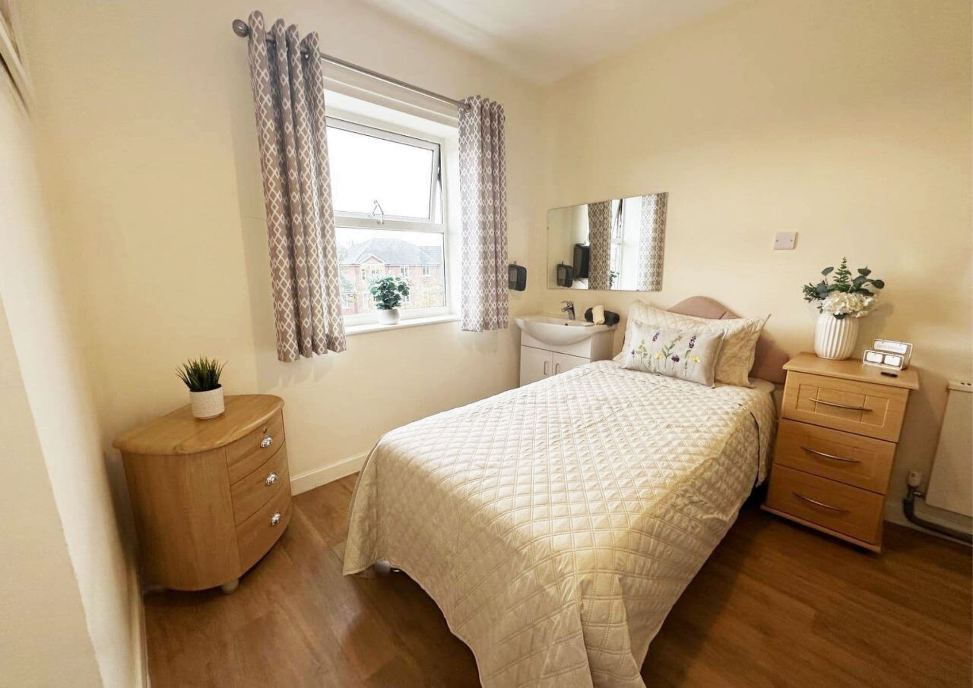 Dovehaven - Dovehaven Residential care home - 007