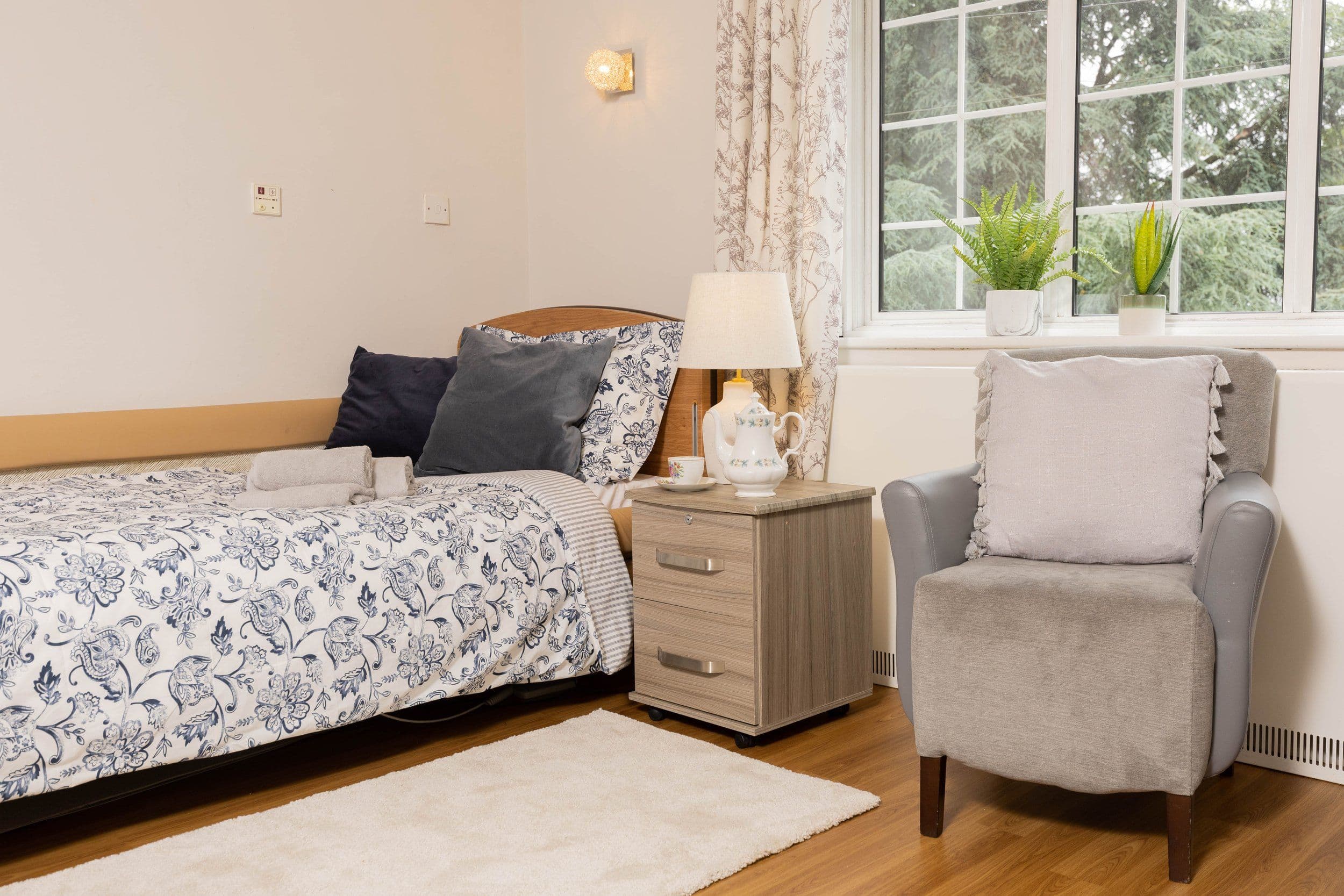 Each Other Care - Ladyville Lodge care home - 010