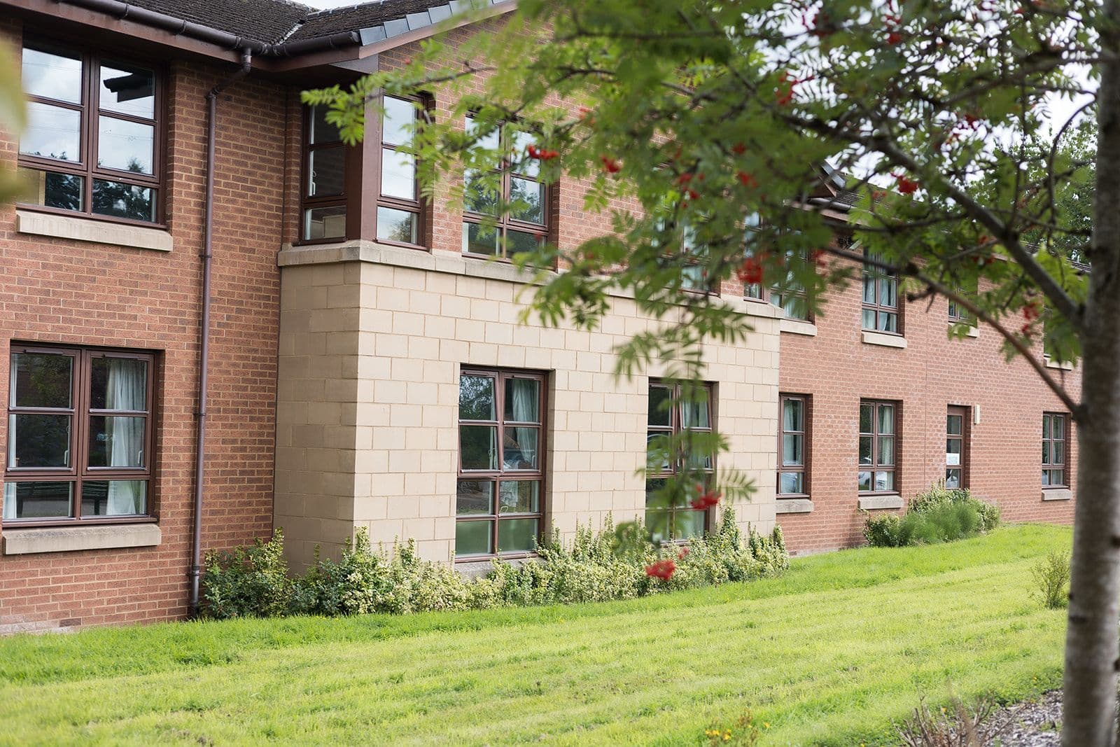 Advinia Health Care - Elderslie care home 3