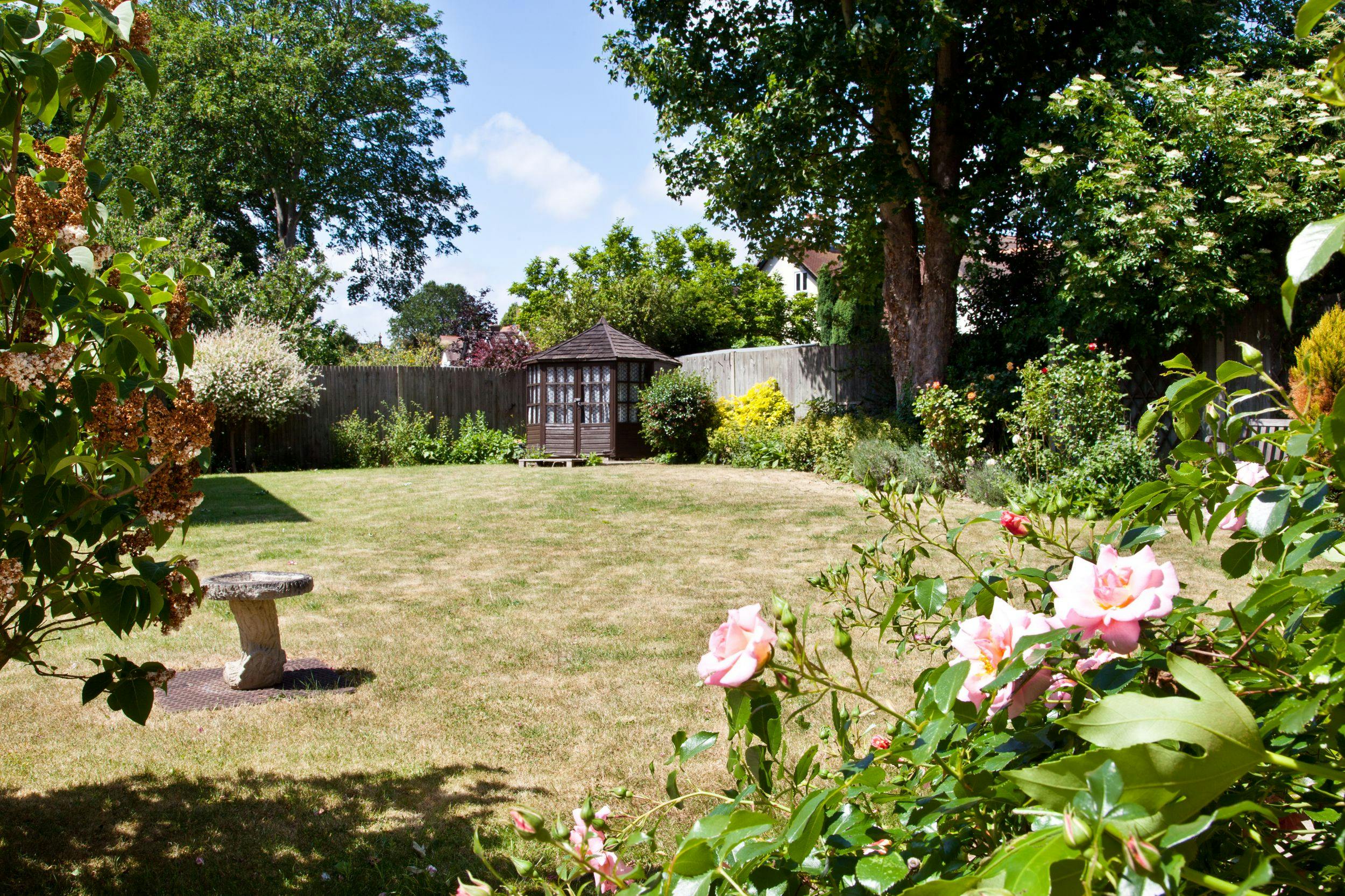 White Gates Care Home in Laleham-Upon-Thames 4