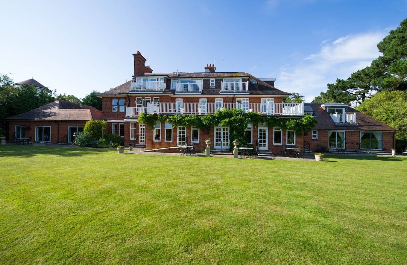 Glenhurst Manor care home in Bournemouth 1